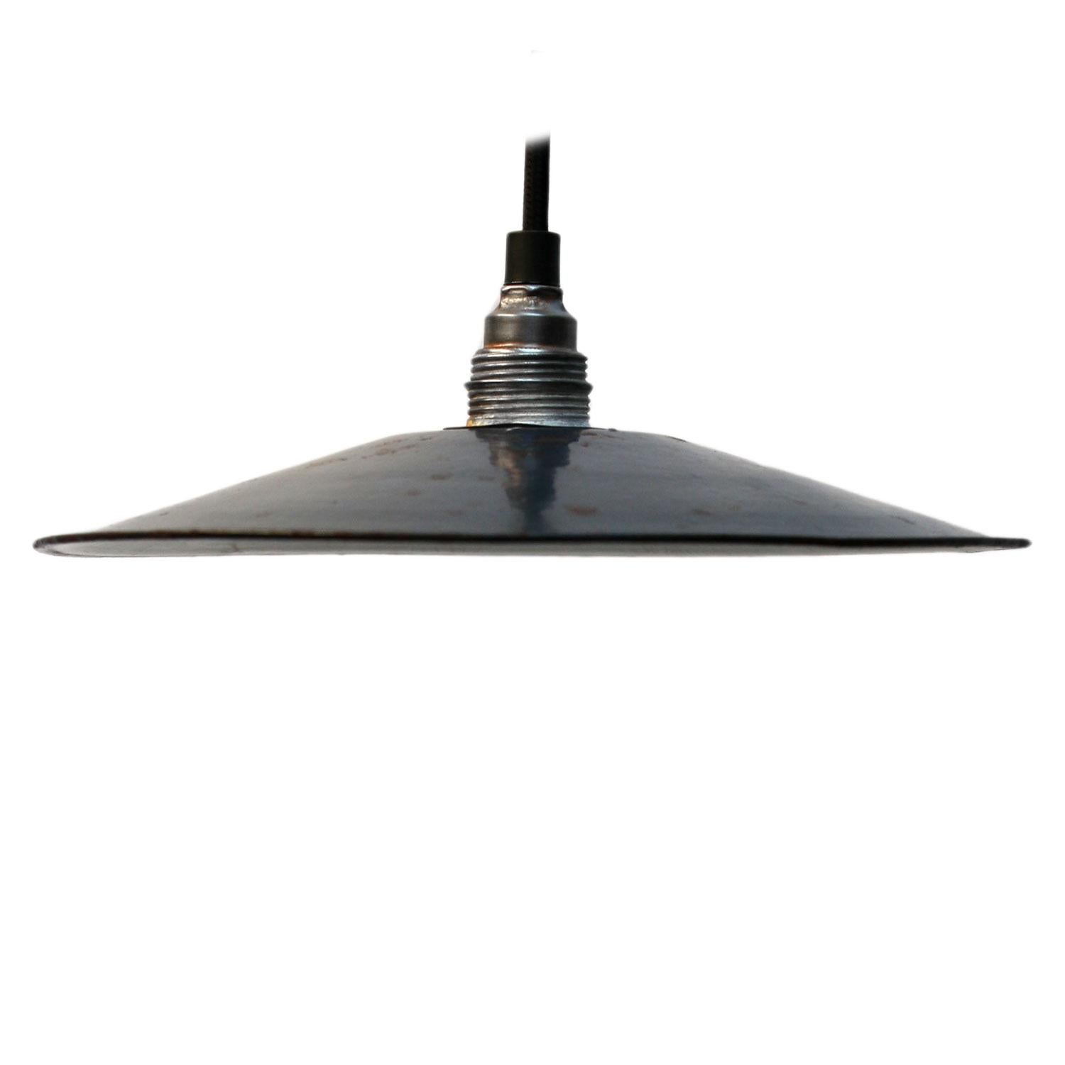 Small French industrial pendant. 
excluding light bulb

Weight 0.30 kg / 0.7 lb

Priced per individual item. All lamps have been made suitable by international standards for incandescent light bulbs, energy-efficient and LED bulbs. E17/E14 bulb