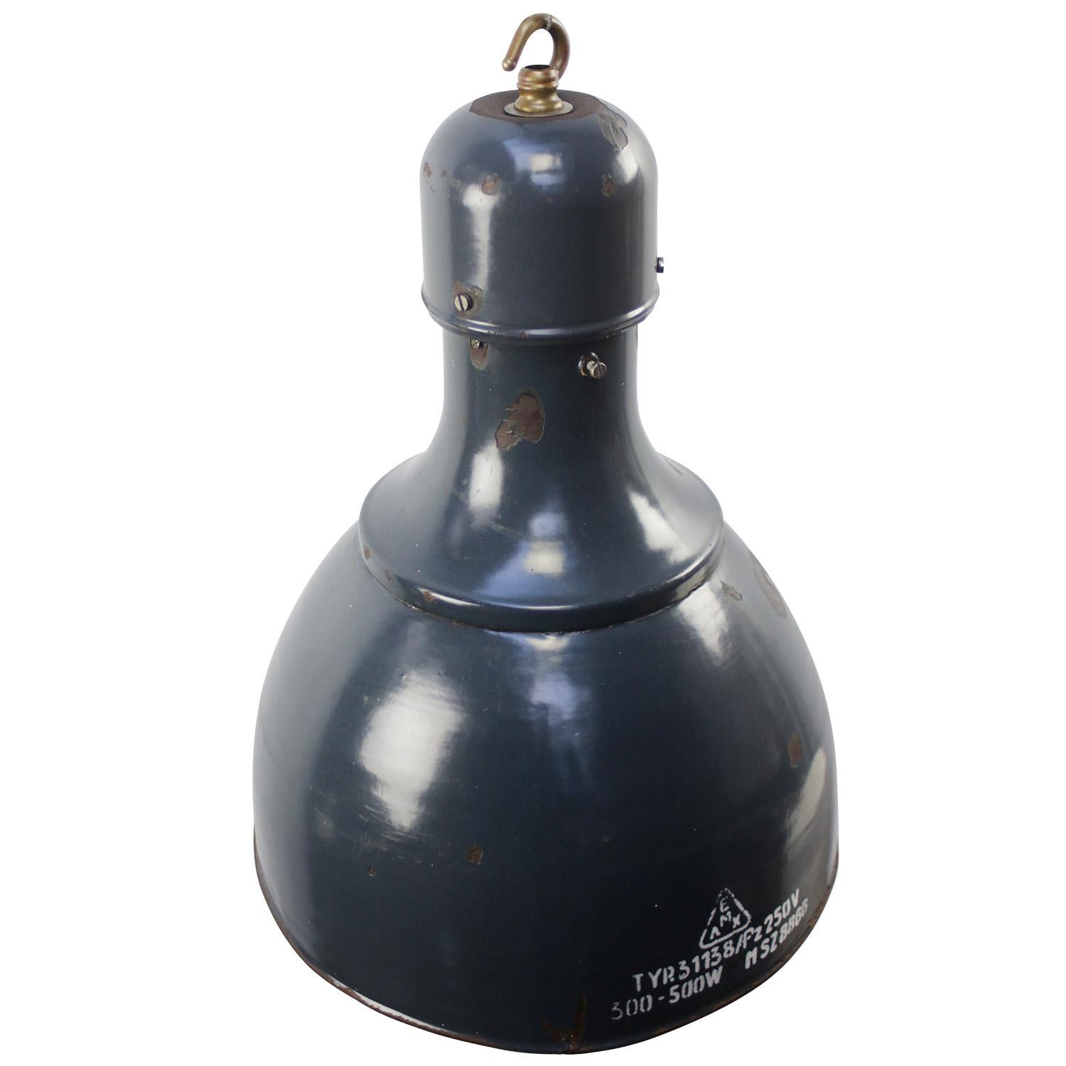 Dark blue enamel industrial pendant.
White interior, brass top.

Weight: 2.8 kg / 6.2 lb

Priced per individual item. All lamps have been made suitable by international standards for incandescent light bulbs, energy-efficient and LED bulbs. E26/E27