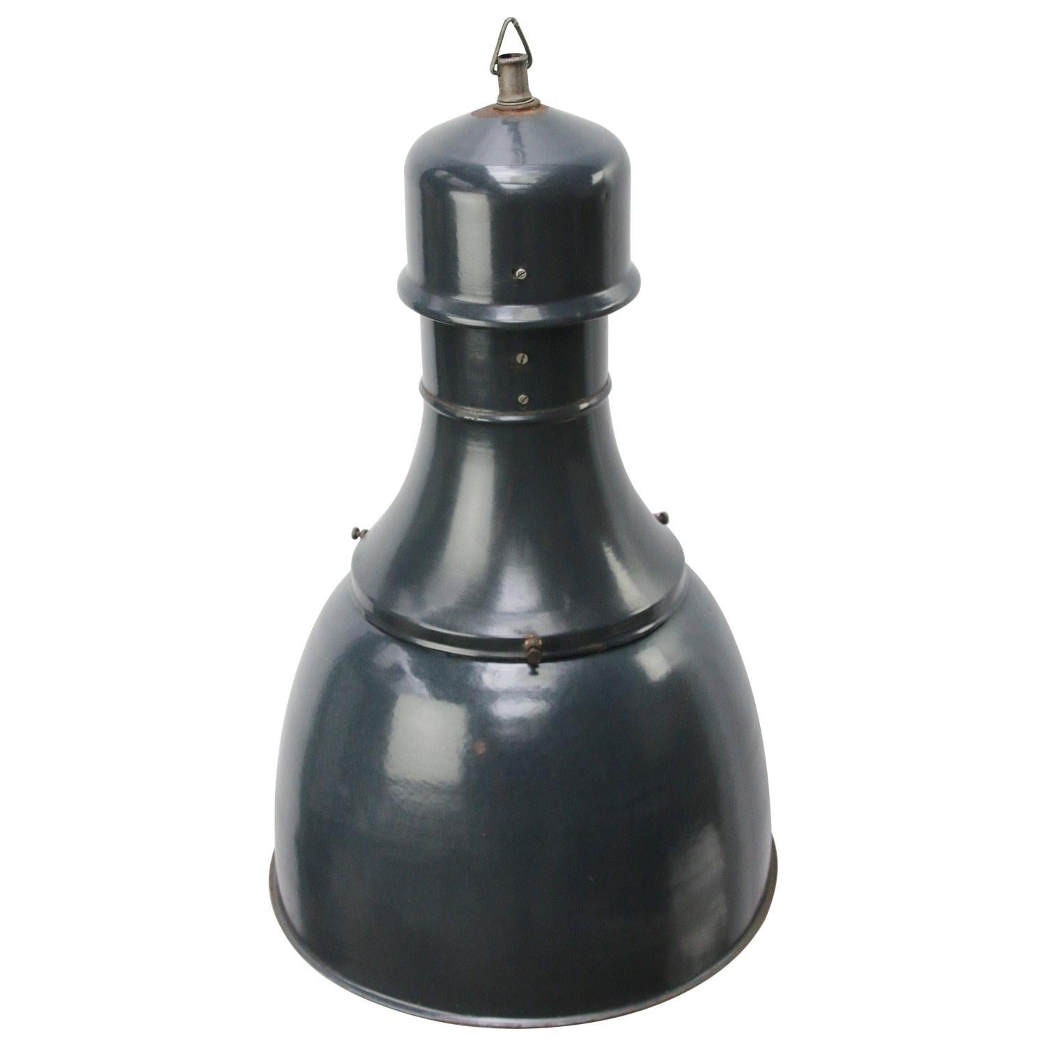 Factory light, dark blue enamel. White interior cast iron top.

Weight: 4.9 kg / 10.8 lb

Priced per individual item. All lamps have been made suitable by international standards for incandescent light bulbs, energy-efficient and LED bulbs.