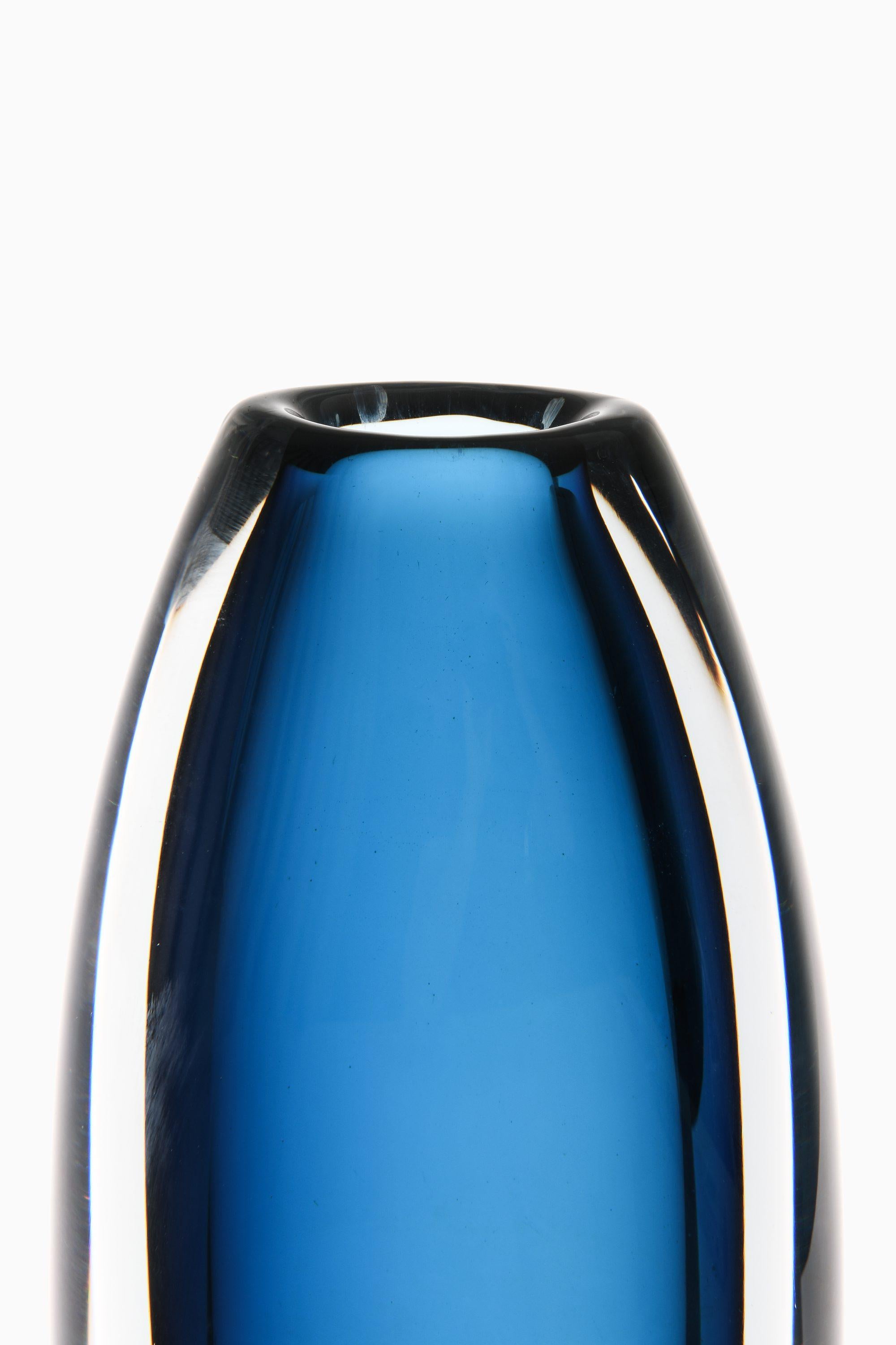 Scandinavian Modern Dark Blue Glass Vase by Vicke Lindstrand, 1960's For Sale