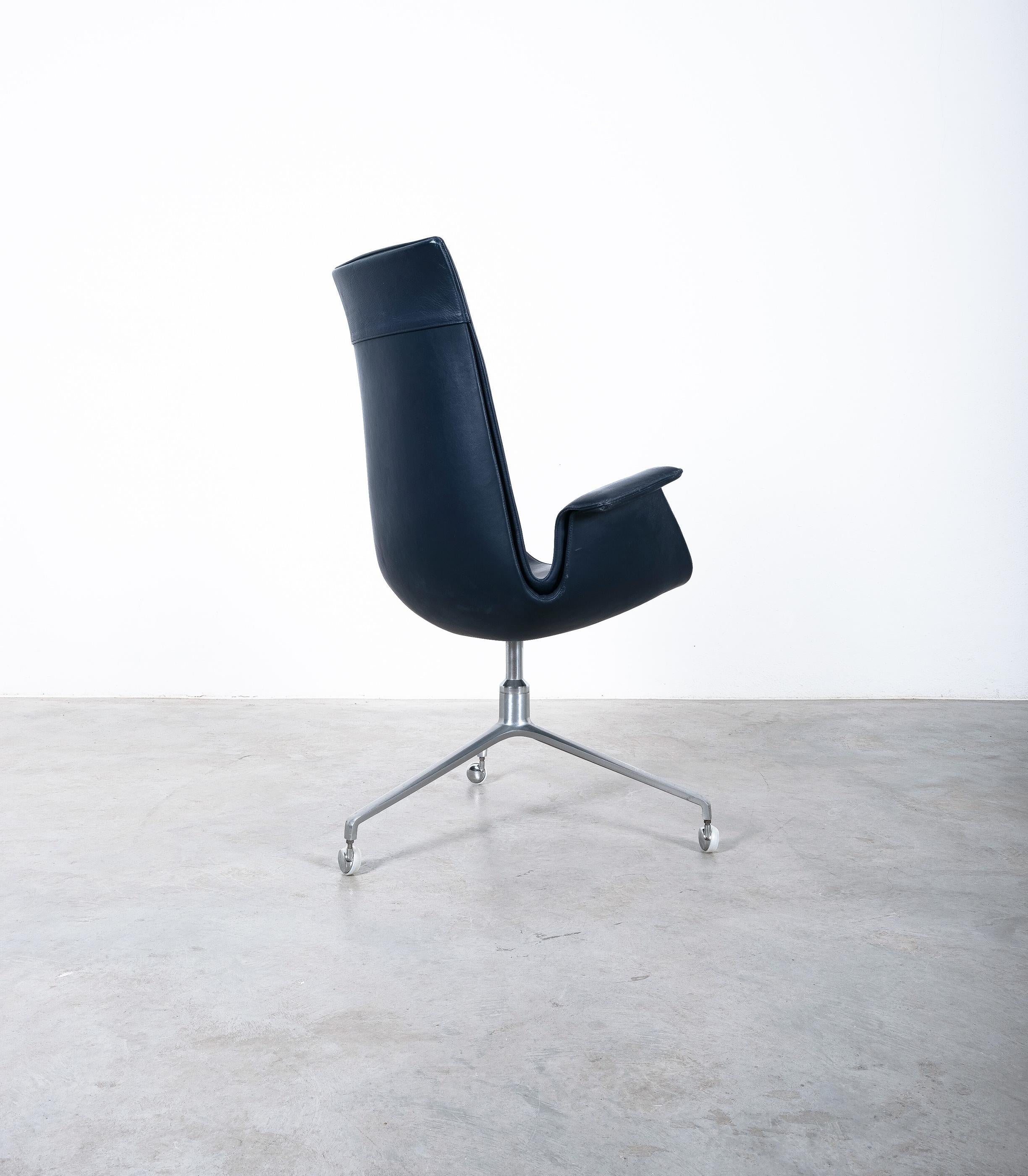 Dunkelblaue Vogel-Schreibtischstühle (5) von Fabricius und Kastholm FK 6725, 1964 (Dänisch) im Angebot