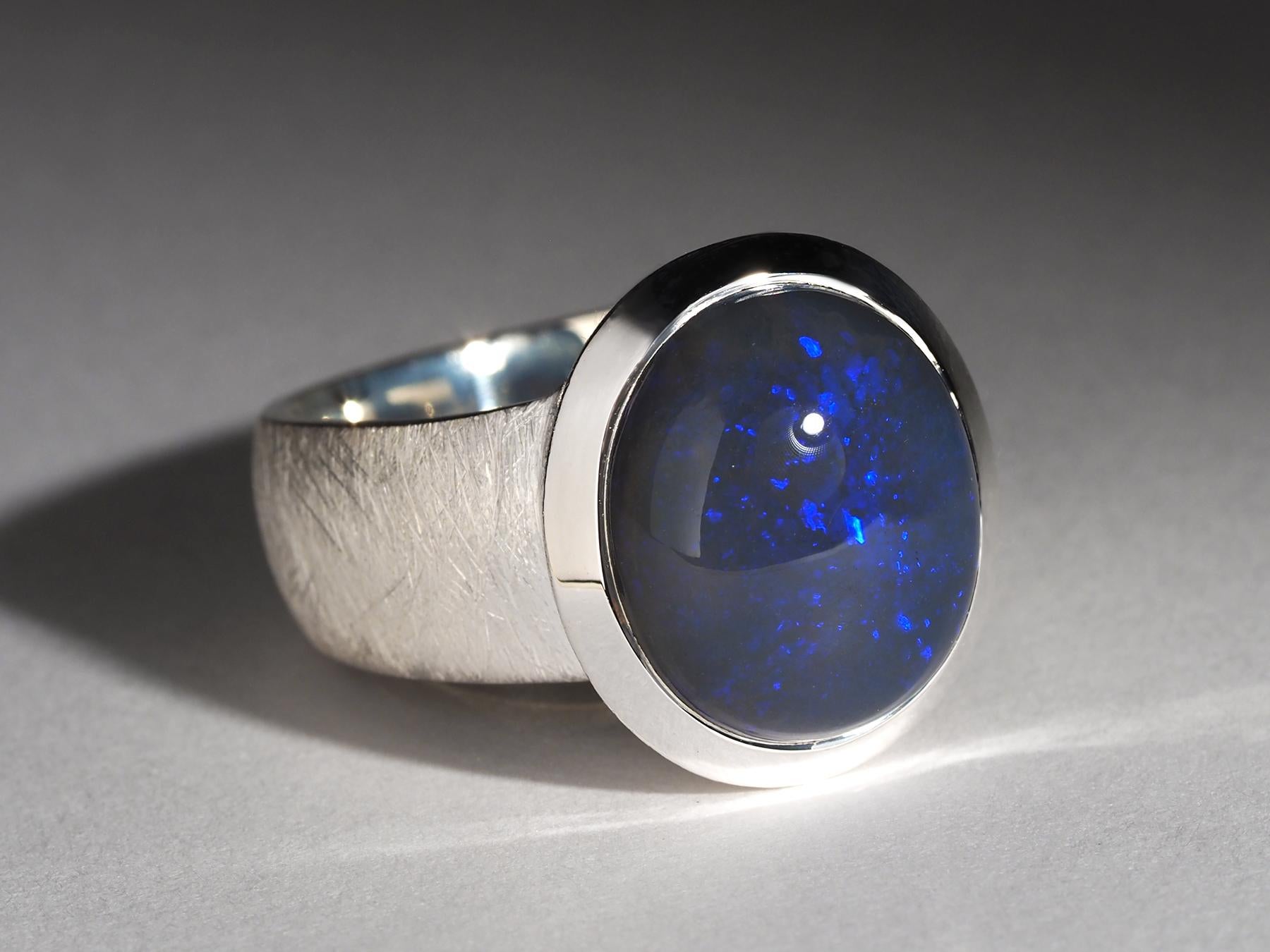 Dunkelblauer Opal Silber Ring Echter Opal Natürlicher Australischer Edel-Opal-Schmuck im Zustand „Neu“ im Angebot in Berlin, DE