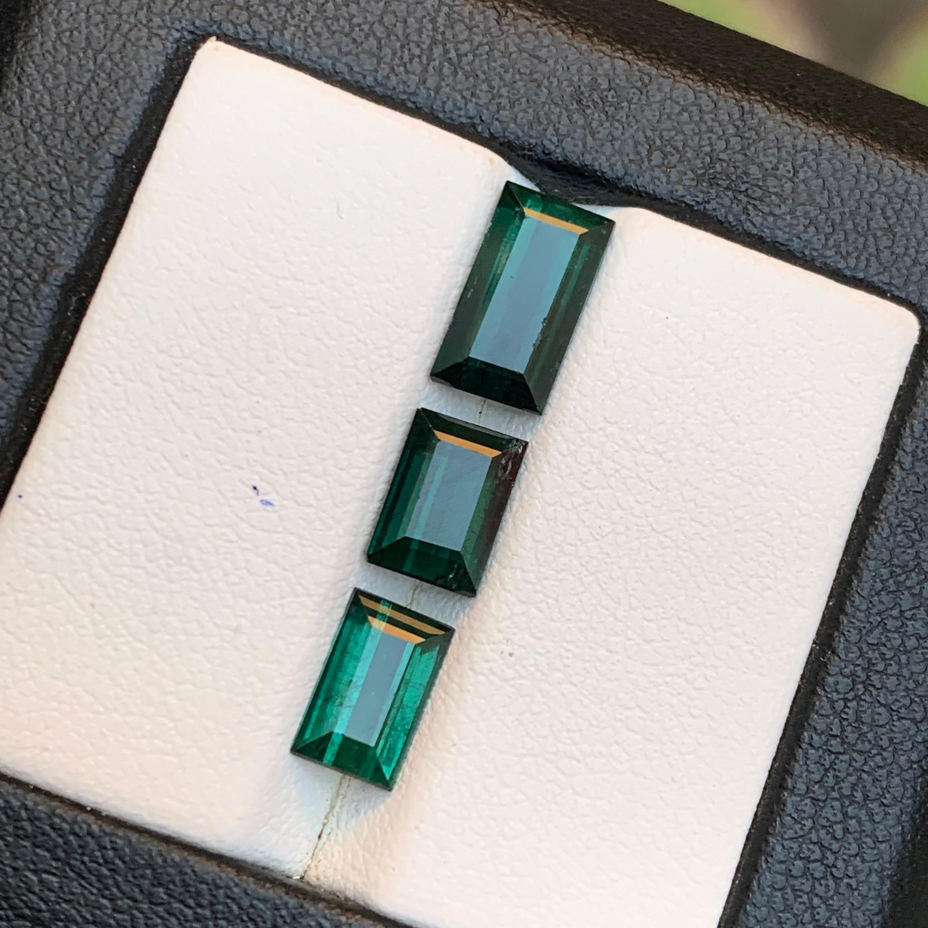 Contemporary Dark Bluish Green Tourmaline 5.50 Ct Baguette Cut Natural Loose Gemstones Parcel For Sale