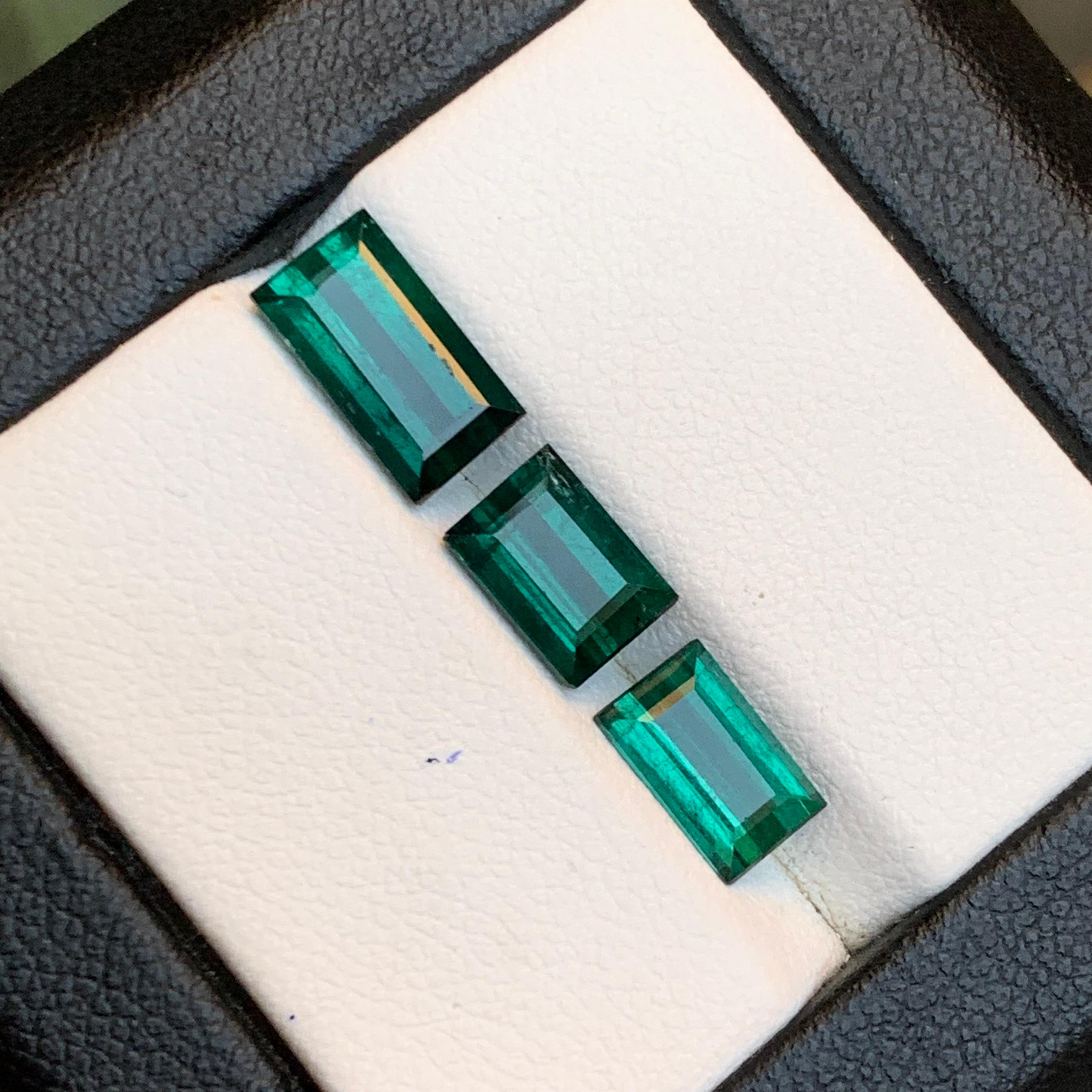 Dark Bluish Green Tourmaline 5.50 Ct Baguette Cut Natural Loose Gemstones Parcel For Sale 3