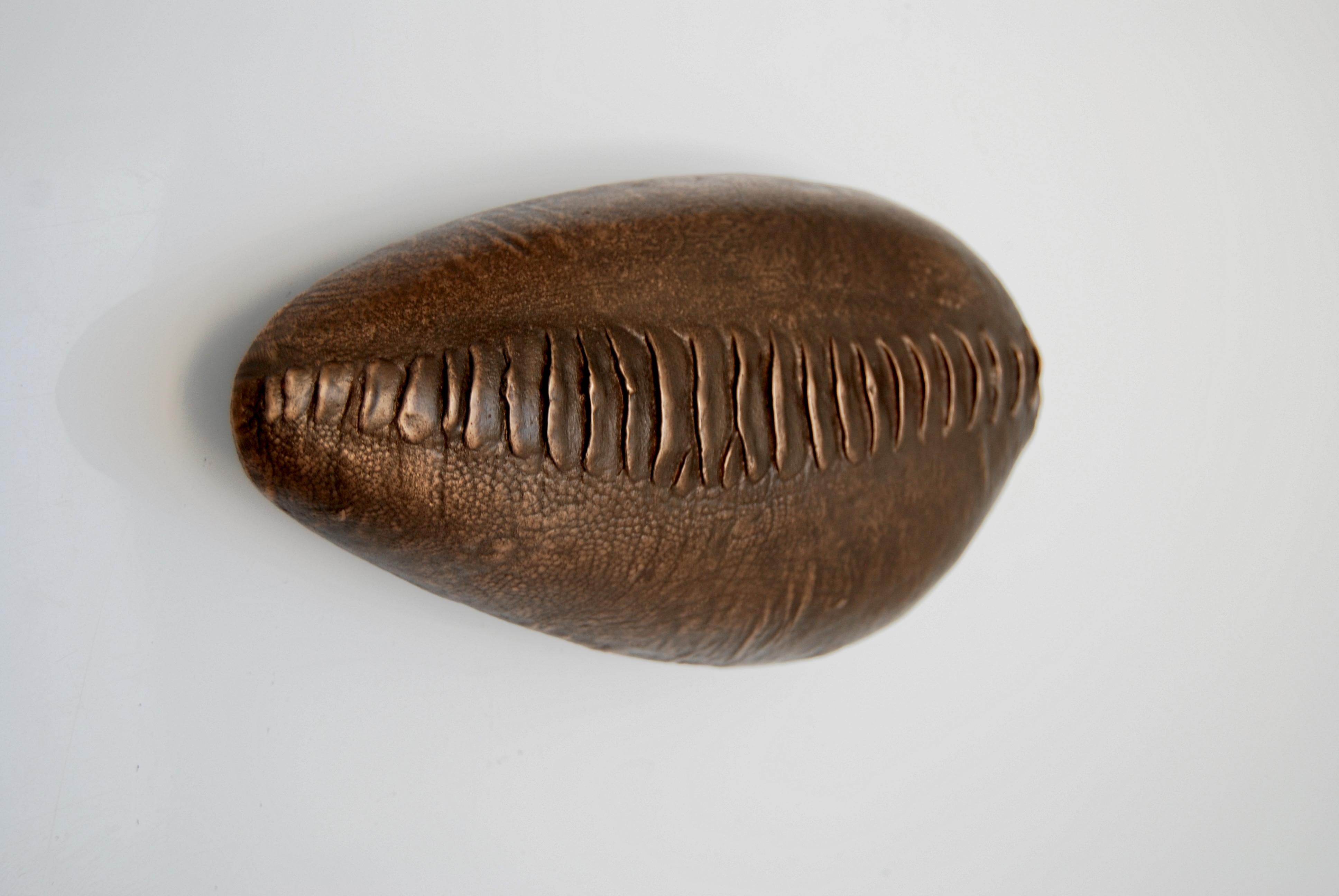 Dunkler Aschenbecher aus Bronze von Fakasaka Design im Zustand „Neu“ im Angebot in Geneve, CH