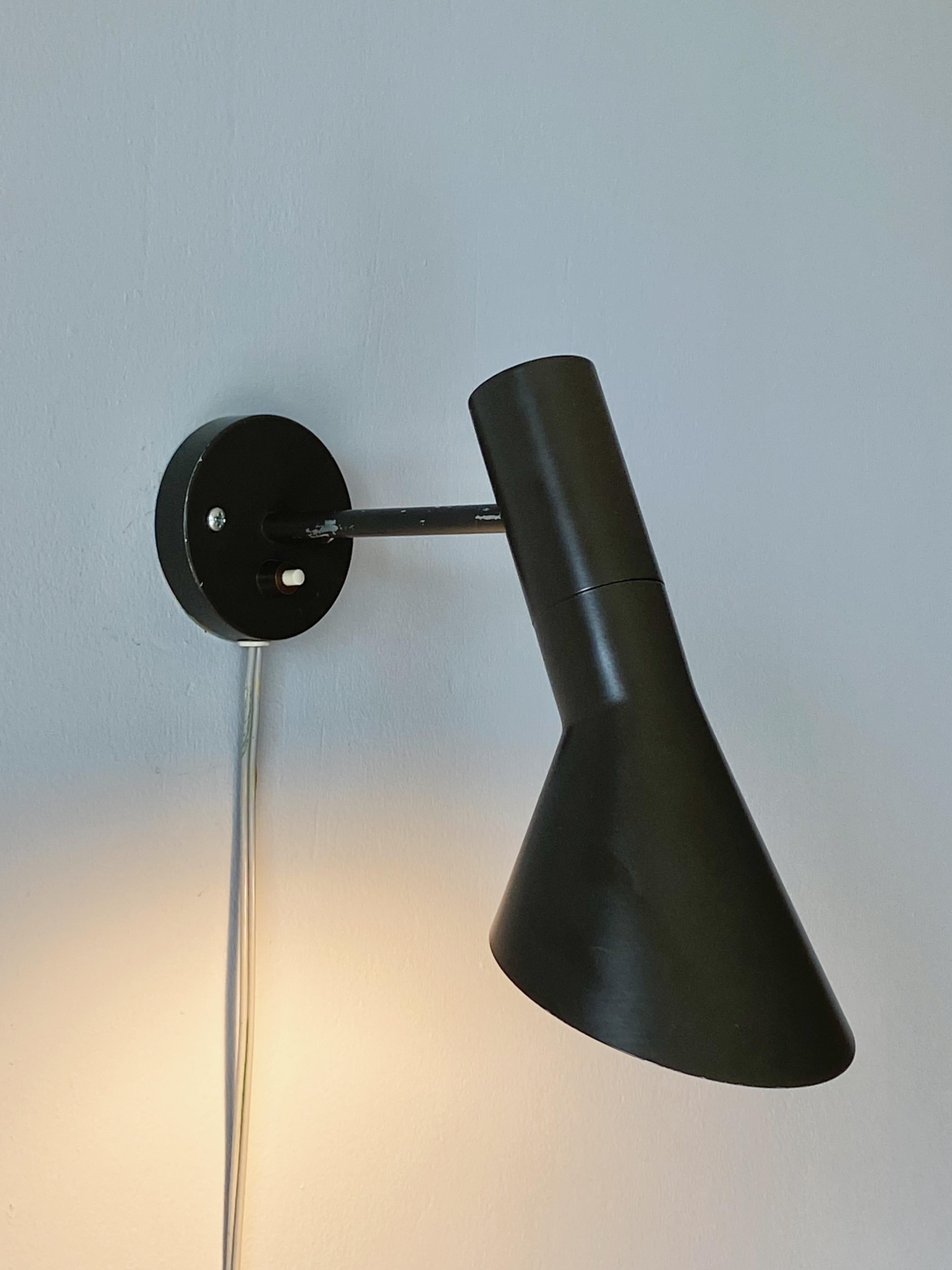 Dark brown 1960s Arne Jacobsen AJ Visor wall Lamp by Louis Poulsen, Denmark 3