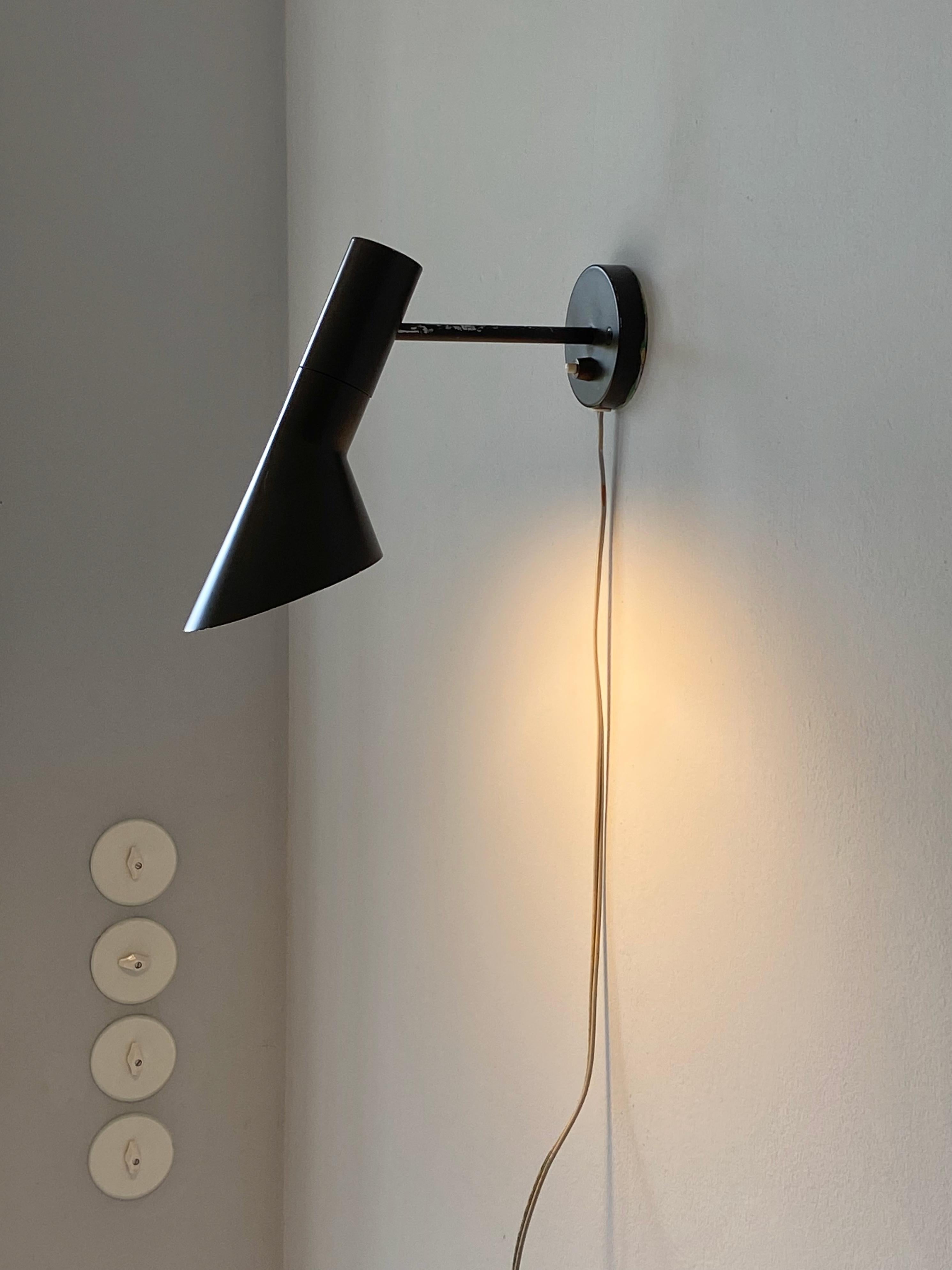 Metal Dark brown 1960s Arne Jacobsen AJ Visor wall Lamp by Louis Poulsen, Denmark