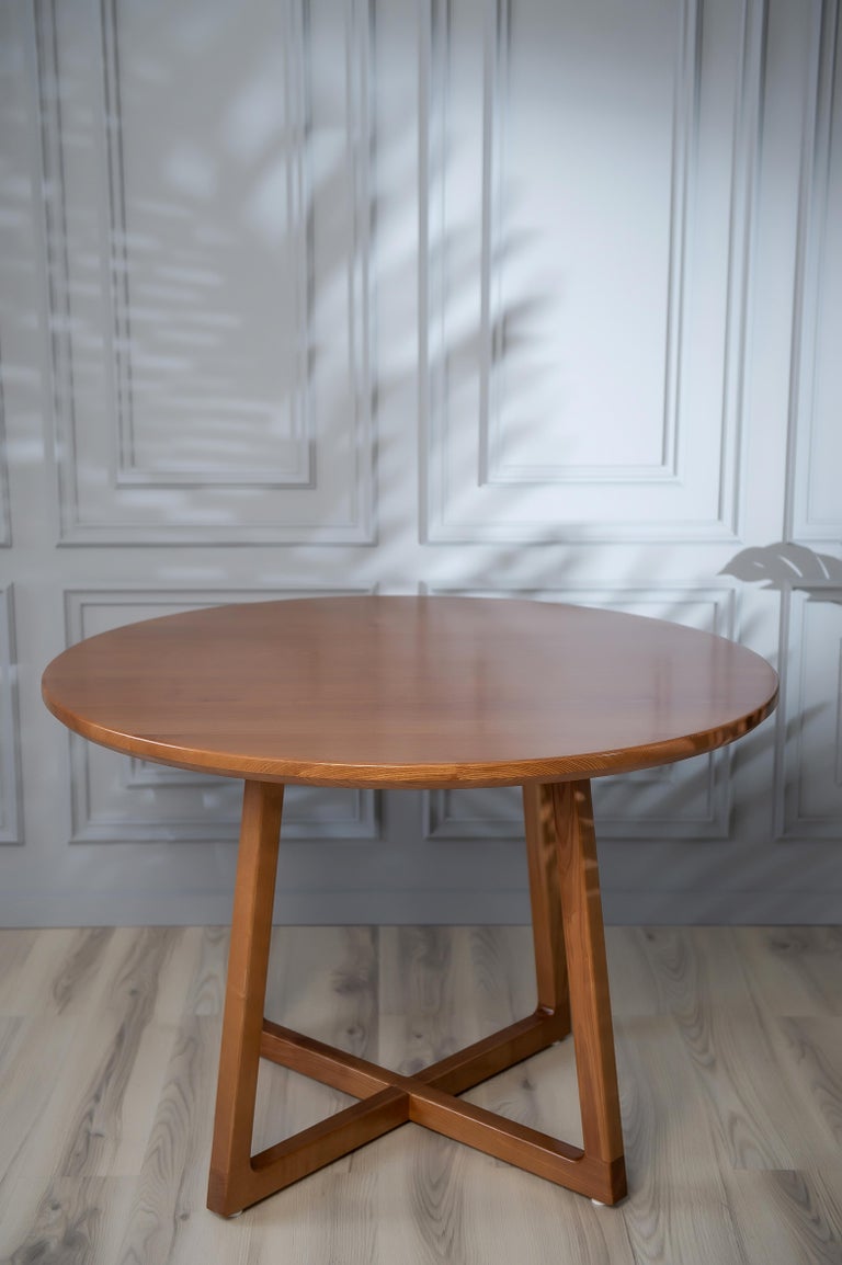 Dark Brown Ash Solid Wood Round Dining Table For Sale at 1stDibs