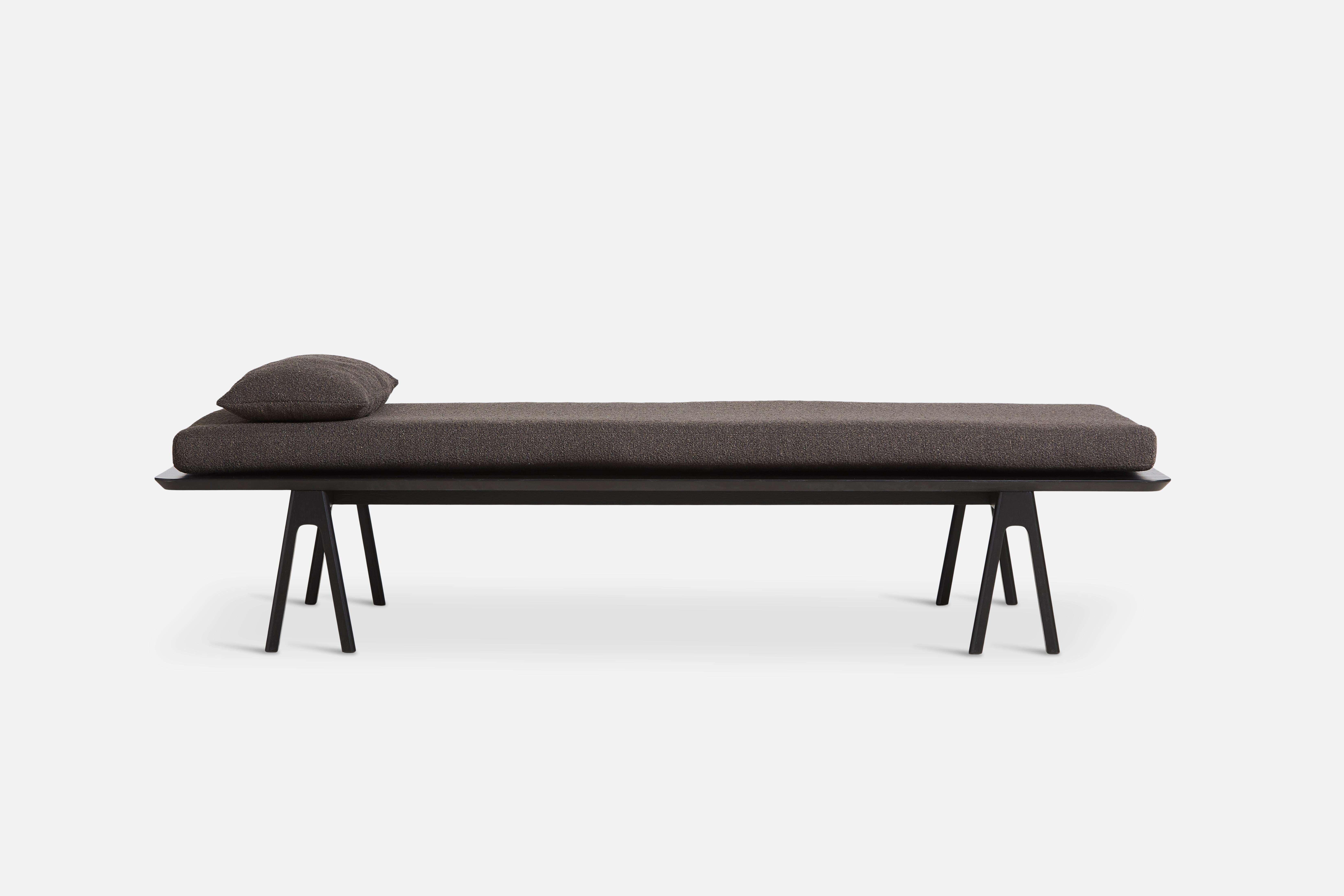 boucle daybed