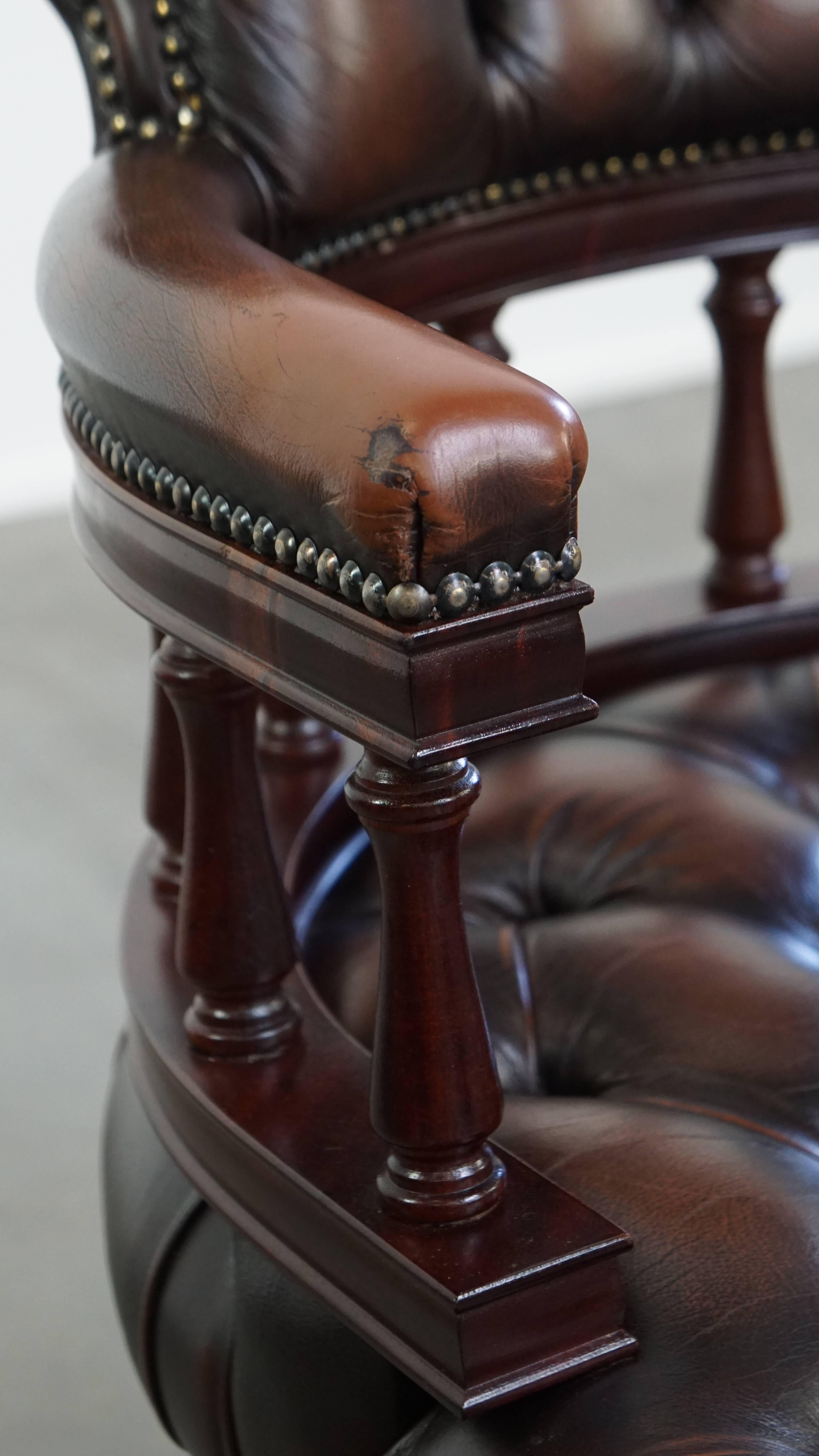 Dark Brown Chesterfield Office Chair in Cowhide Leather and Wood For Sale 5