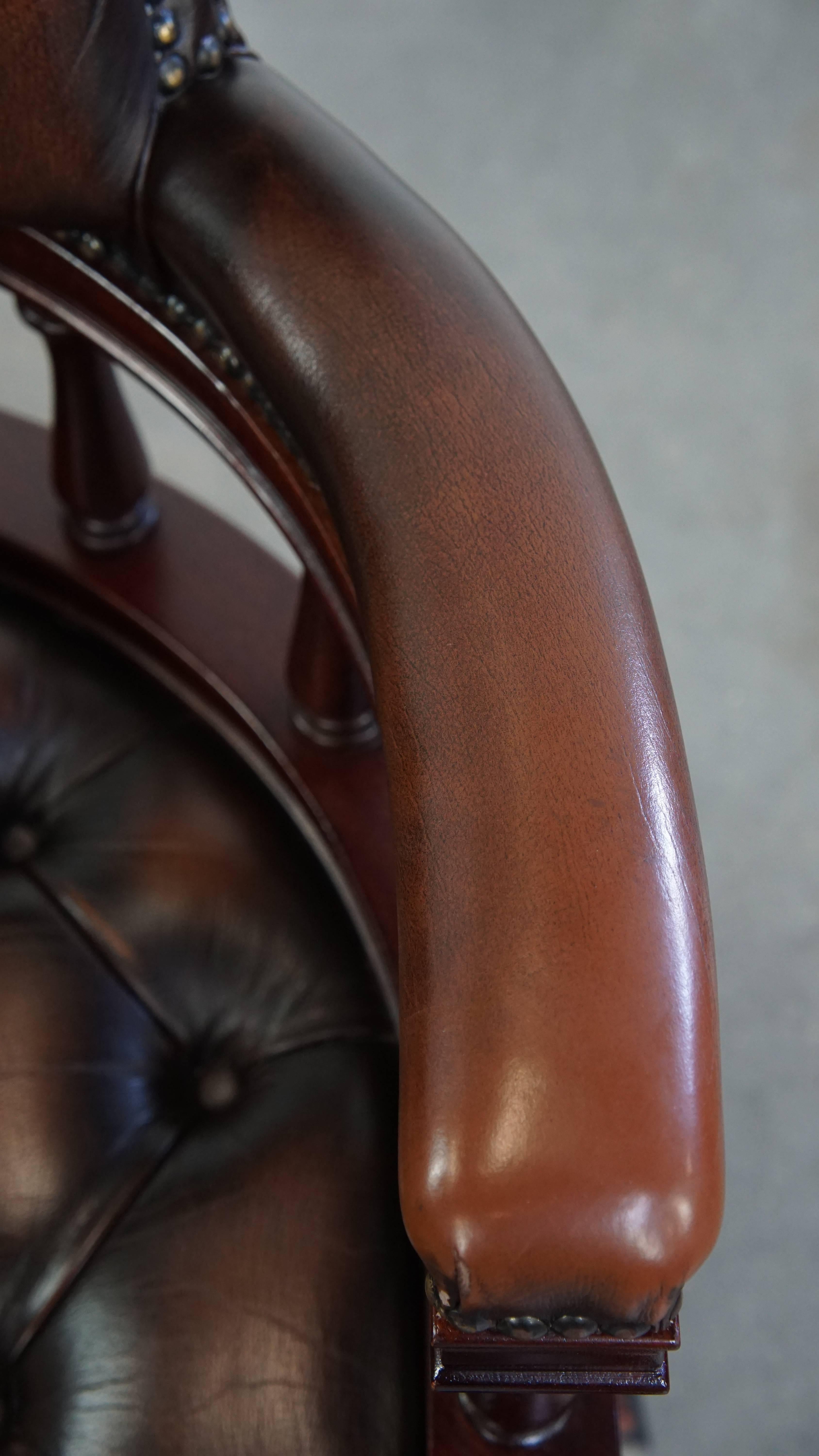 Dark Brown Chesterfield Office Chair in Cowhide Leather and Wood For Sale 3