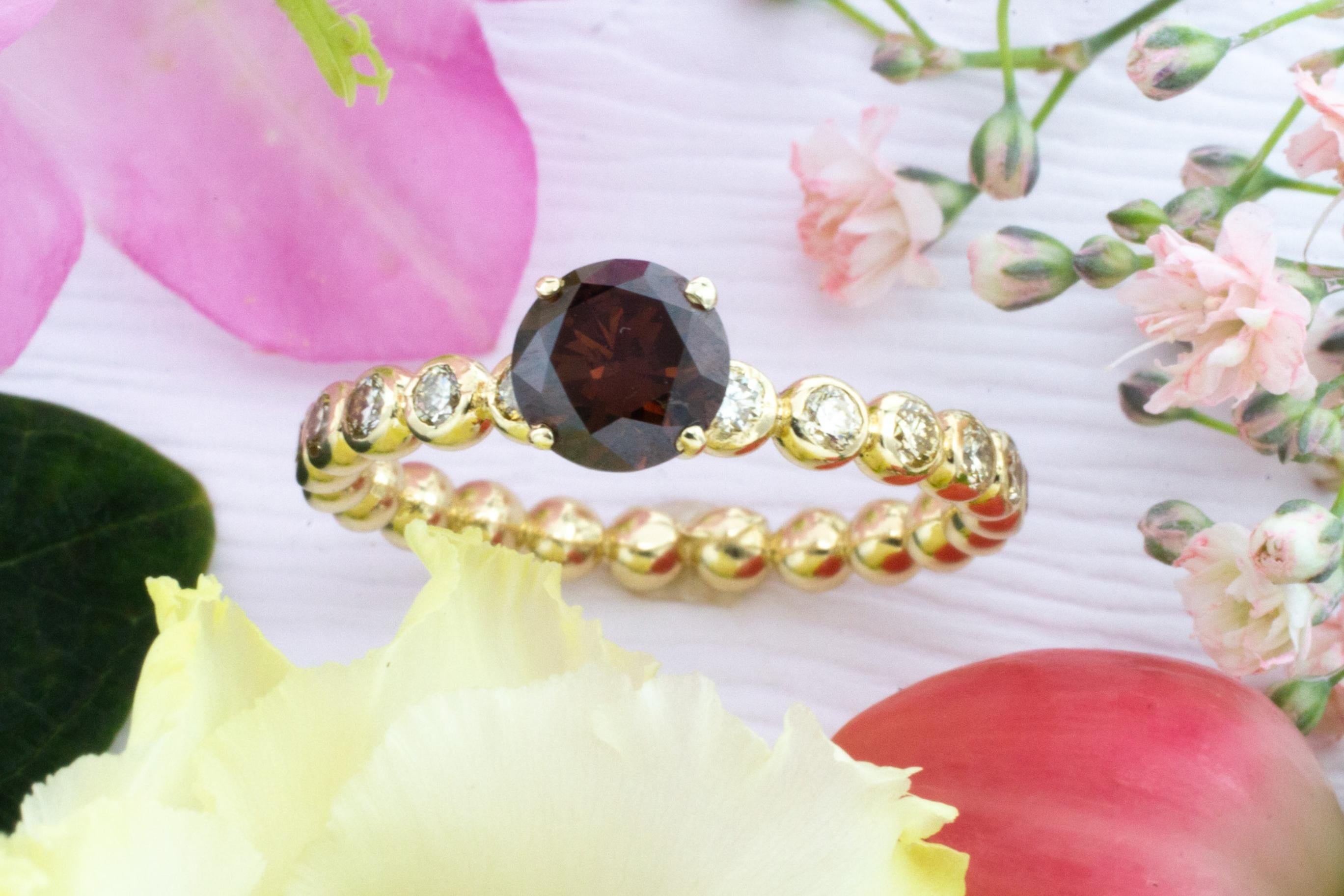 Dark brown diamond ring with brilliant cuts in 14 carat gold For Sale 3