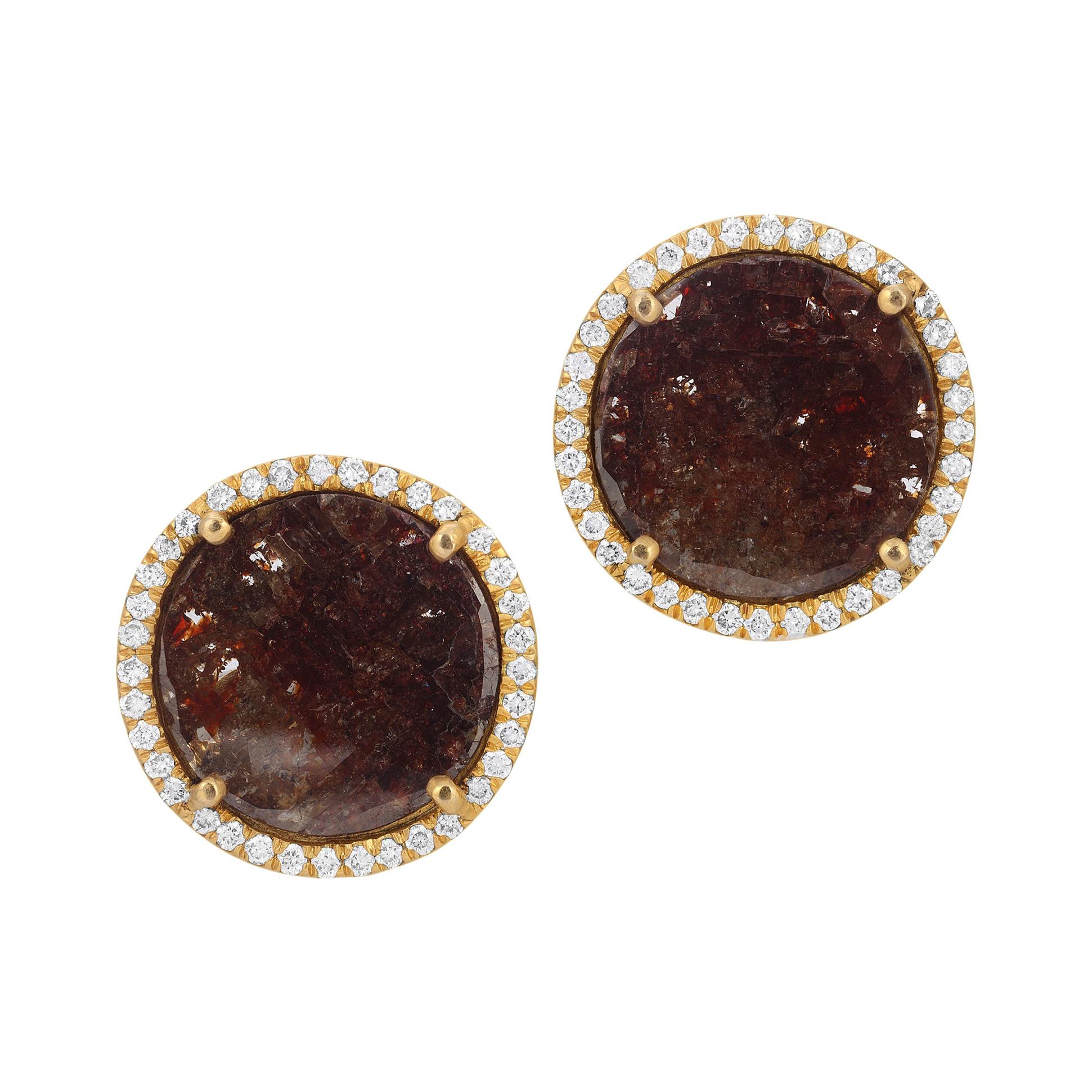 These Lively Diamond Slice Studs with Diamond Pave are a wonderful and modern alternative to a traditional Diamond stud. The Slices are 2.80ct Dark Brown with flecks of Red with .31ct vs quality Diamond Pave Halo's in 18k Matte Finish Yellow Gold. 