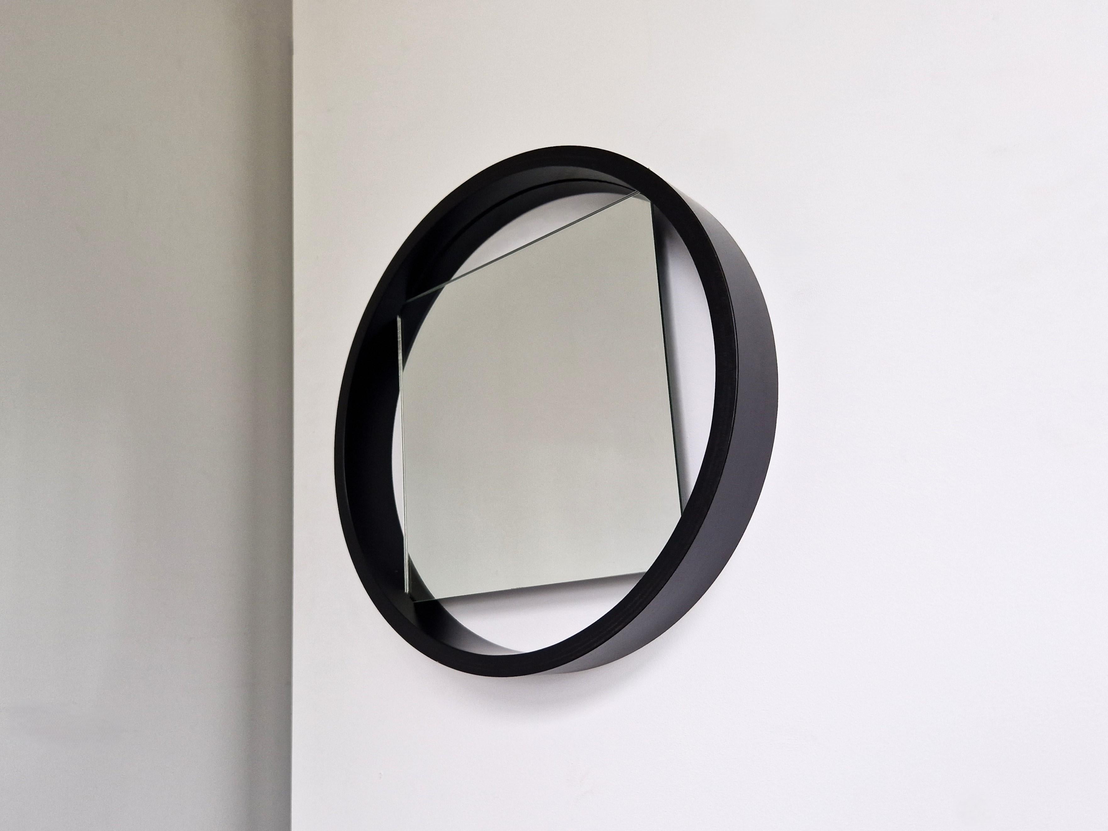 Dark brown ‘DZ84’ mirror by Benno Premsela for ‘t Spectrum In Good Condition For Sale In Steenwijk, NL