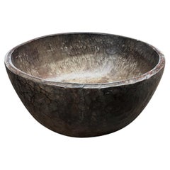 Cuenco de madera tallada a mano marrón oscuro, siglo XIX, Nagaland