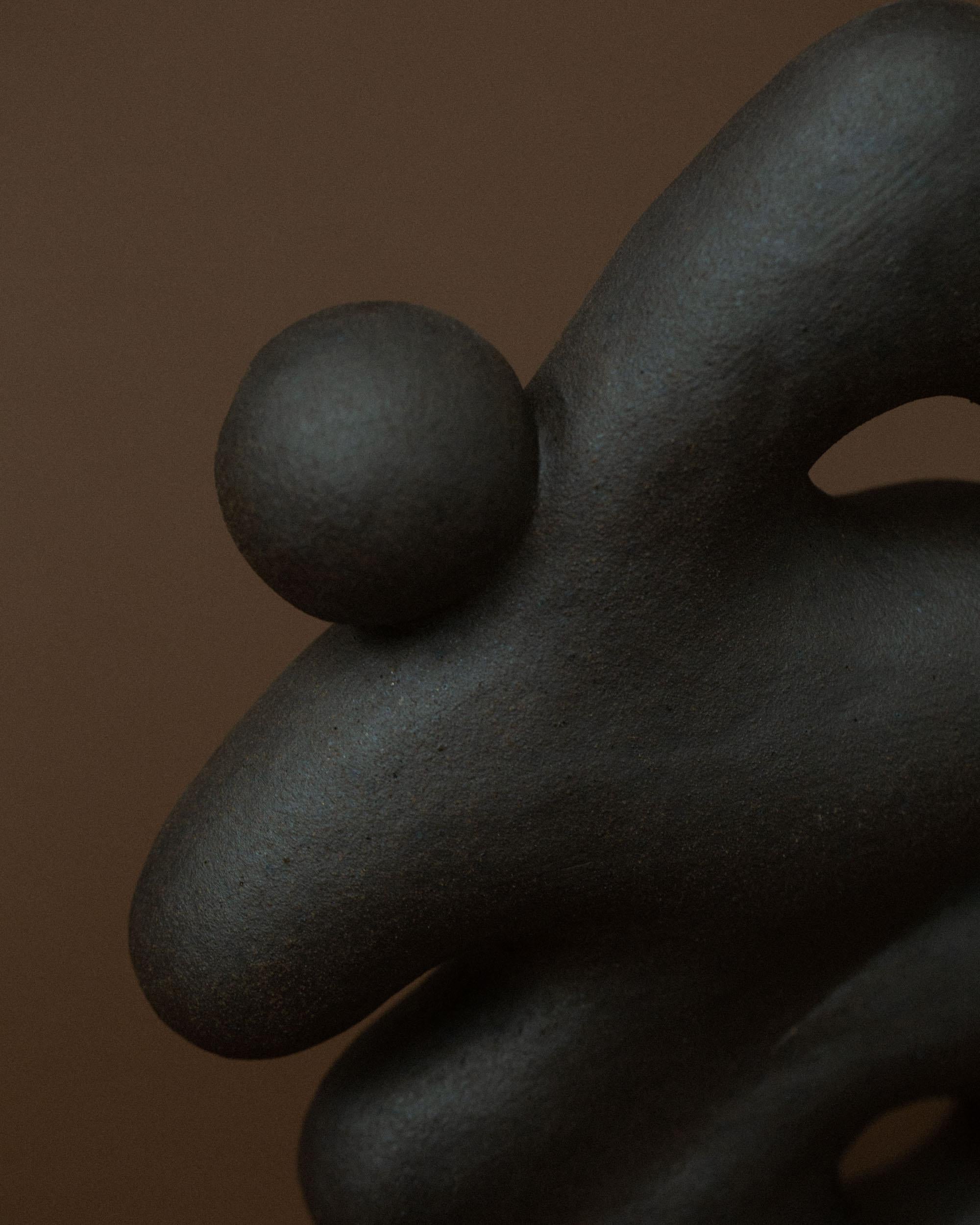Dunkelbraune Hermes-Skulptur von Common Body im Angebot 4