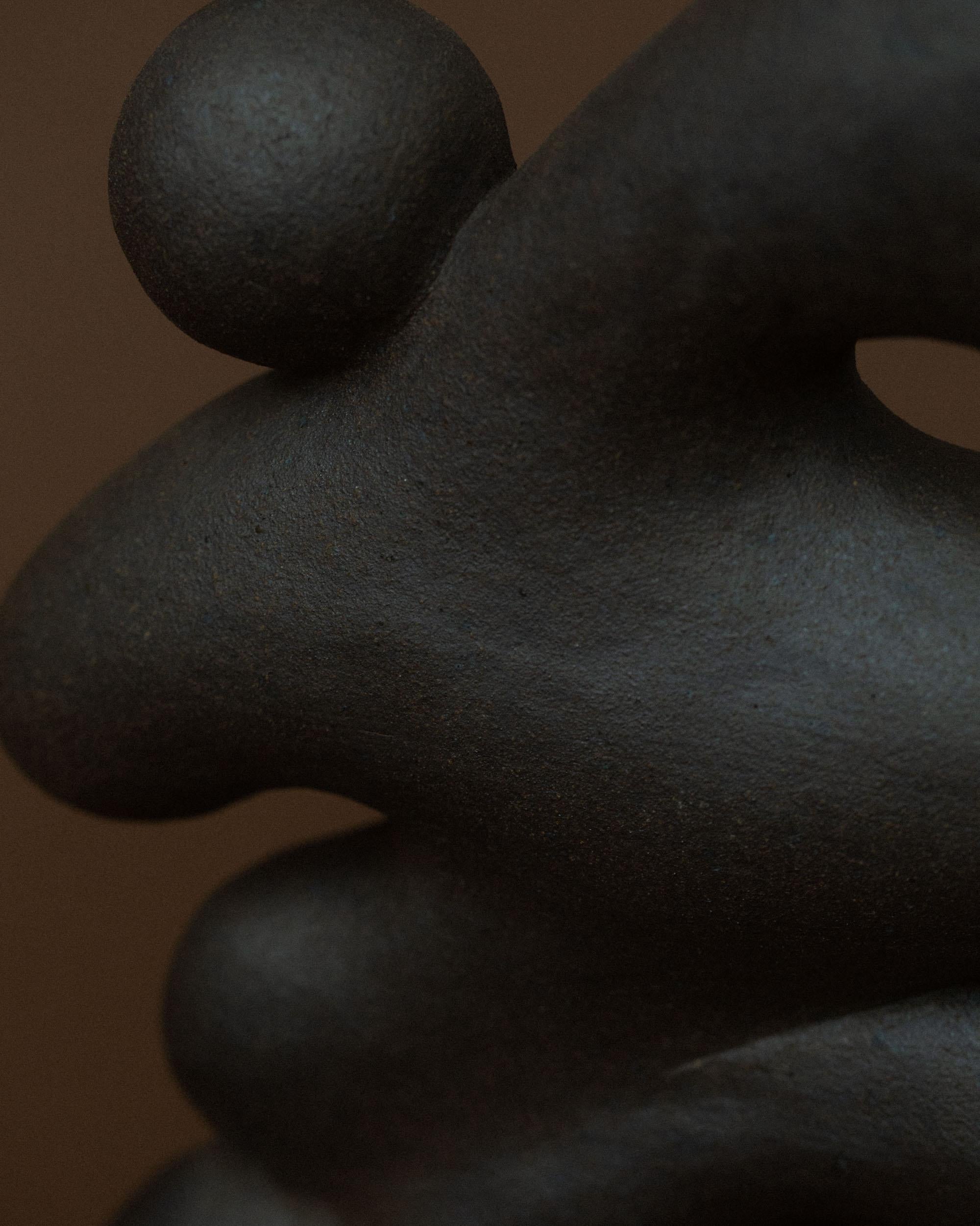 Dunkelbraune Hermes-Skulptur von Common Body im Angebot 8
