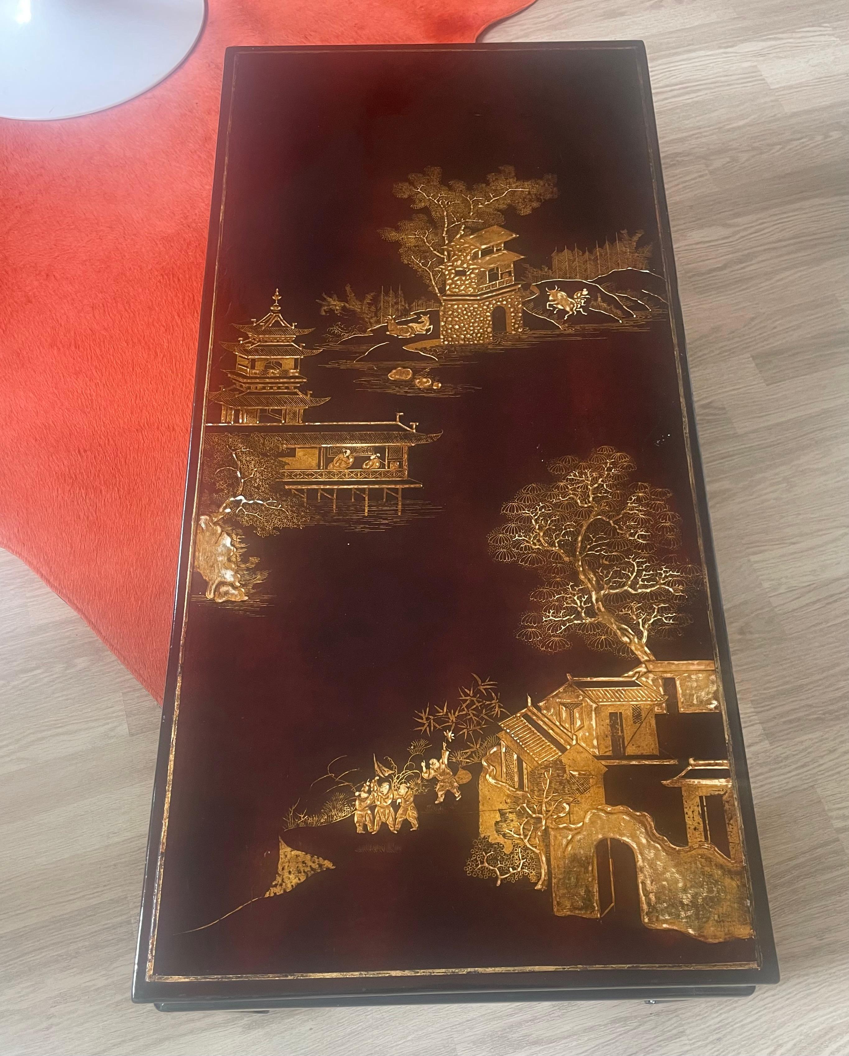 Chinoiserie Dark Brown Lacquer Chinese Coffee Table with Gold Paint, China Around 1960. For Sale