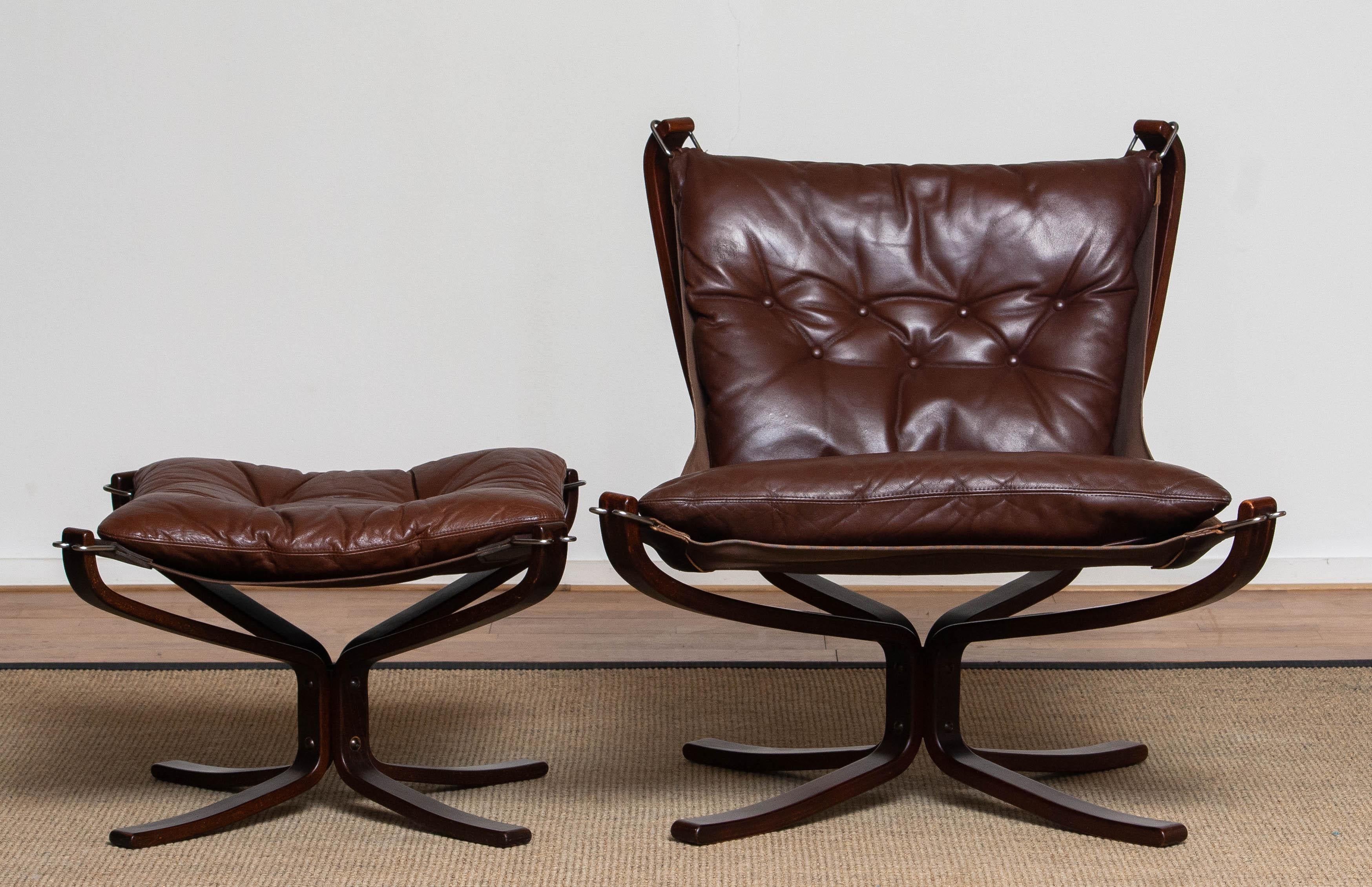 Dark Brown Leather 'Falcon' Chair and Ottoman by Sigurd Ressel for Vatne Mobler In Good Condition In Silvolde, Gelderland