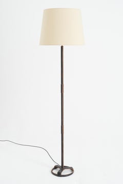 Dunkelbraune lederne stehlampe von Jacques Adnet
