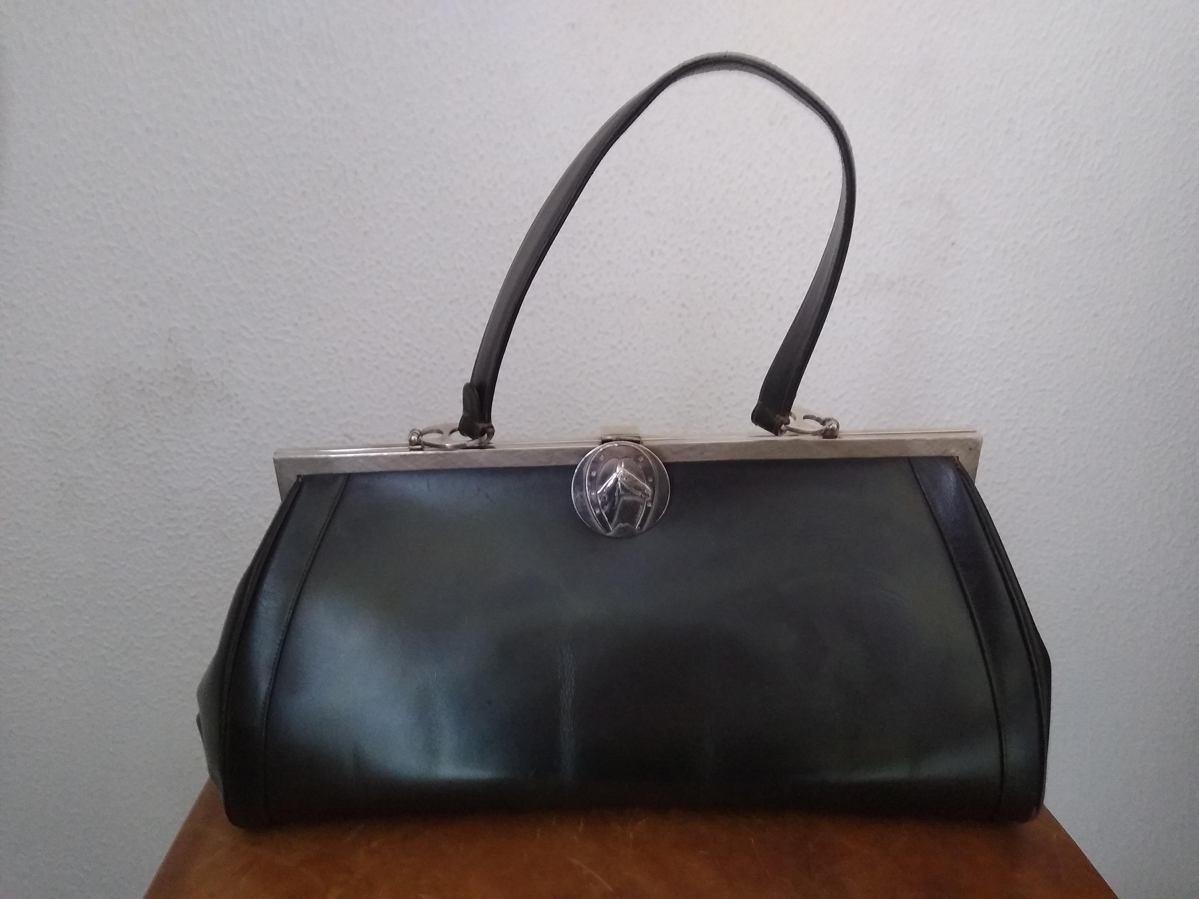 Dunkelbraune Lederhandtasche mit Flip-Verschluss von R. Cochet im Angebot 4