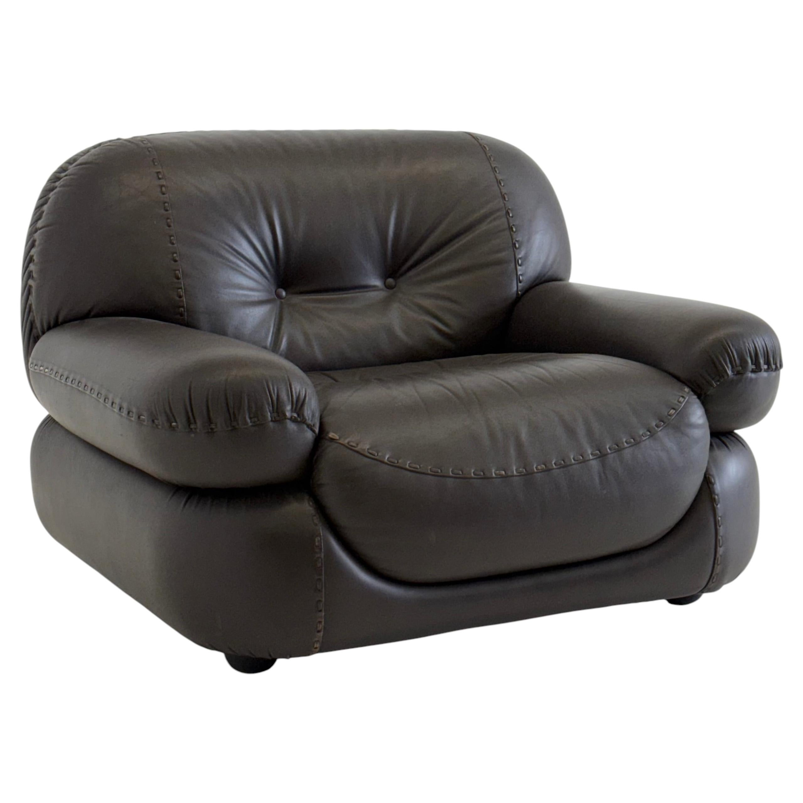 Dark brown leather Sapporo Armchair for Mobil Girgi For Sale