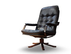 Dark Brown Mid Century Modern Bentwood Lounge Chair – Swivel & Recline, Stylish