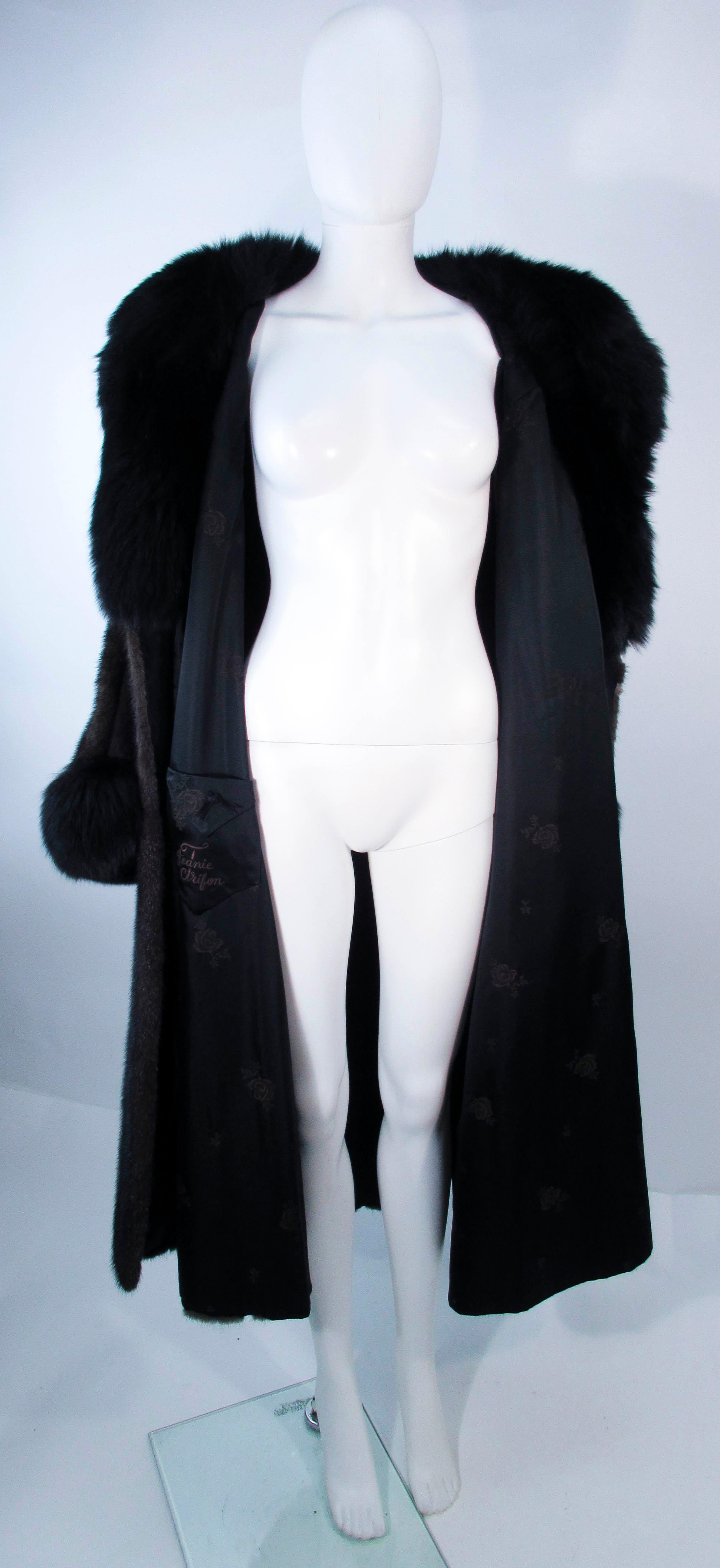 Manteau en vison marron foncé avec poignets et col en fourrure de renard Taille 8 10 12 Excellent état - En vente à Los Angeles, CA