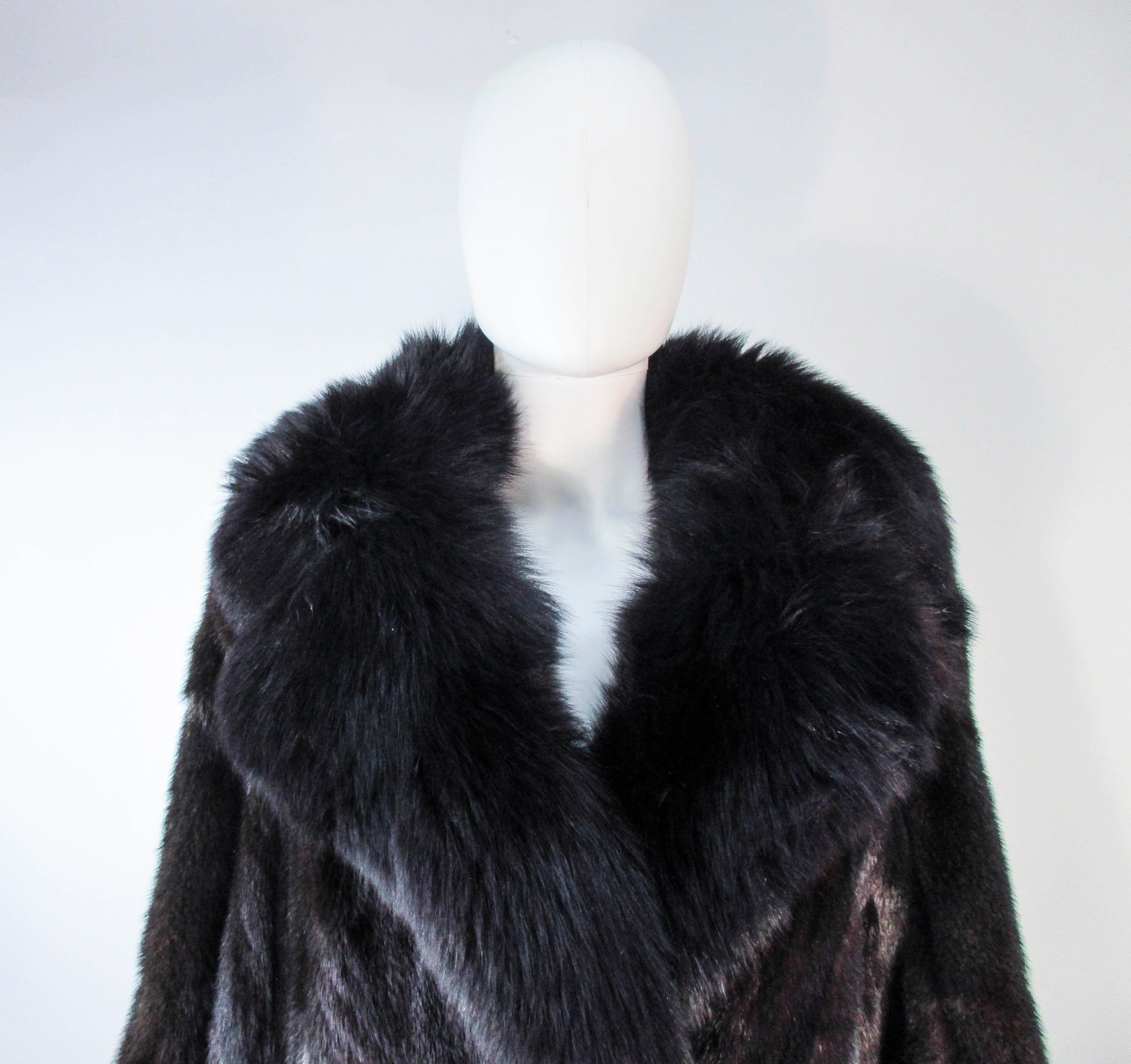 Black Dark Brown Mink Coat with Fox Fur Cuffs & Collar Size 8 10 12 For Sale