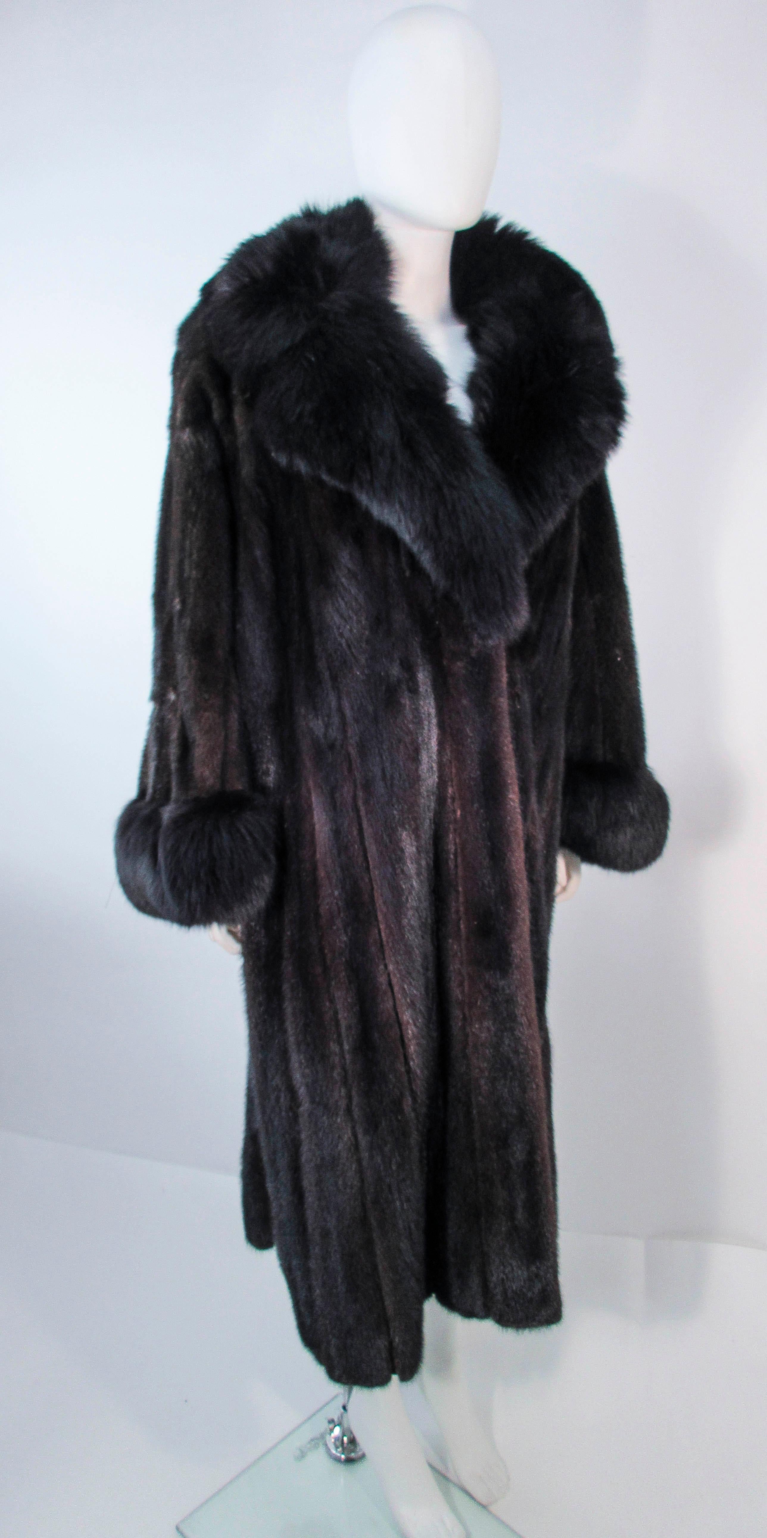 Dark Brown Mink Coat with Fox Fur Cuffs & Collar Size 8 10 12 In Excellent Condition For Sale In Los Angeles, CA