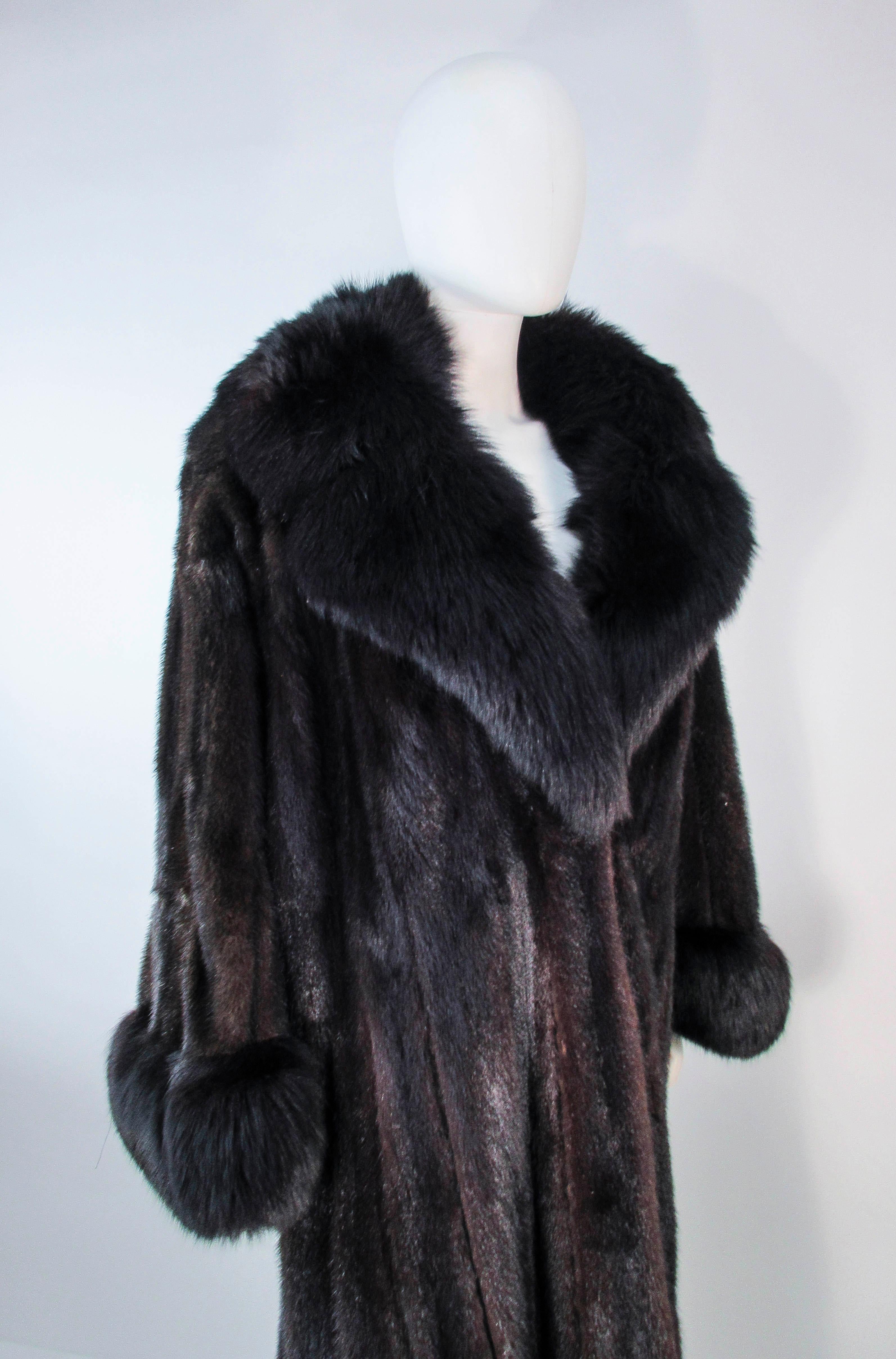 Women's Dark Brown Mink Coat with Fox Fur Cuffs & Collar Size 8 10 12 For Sale