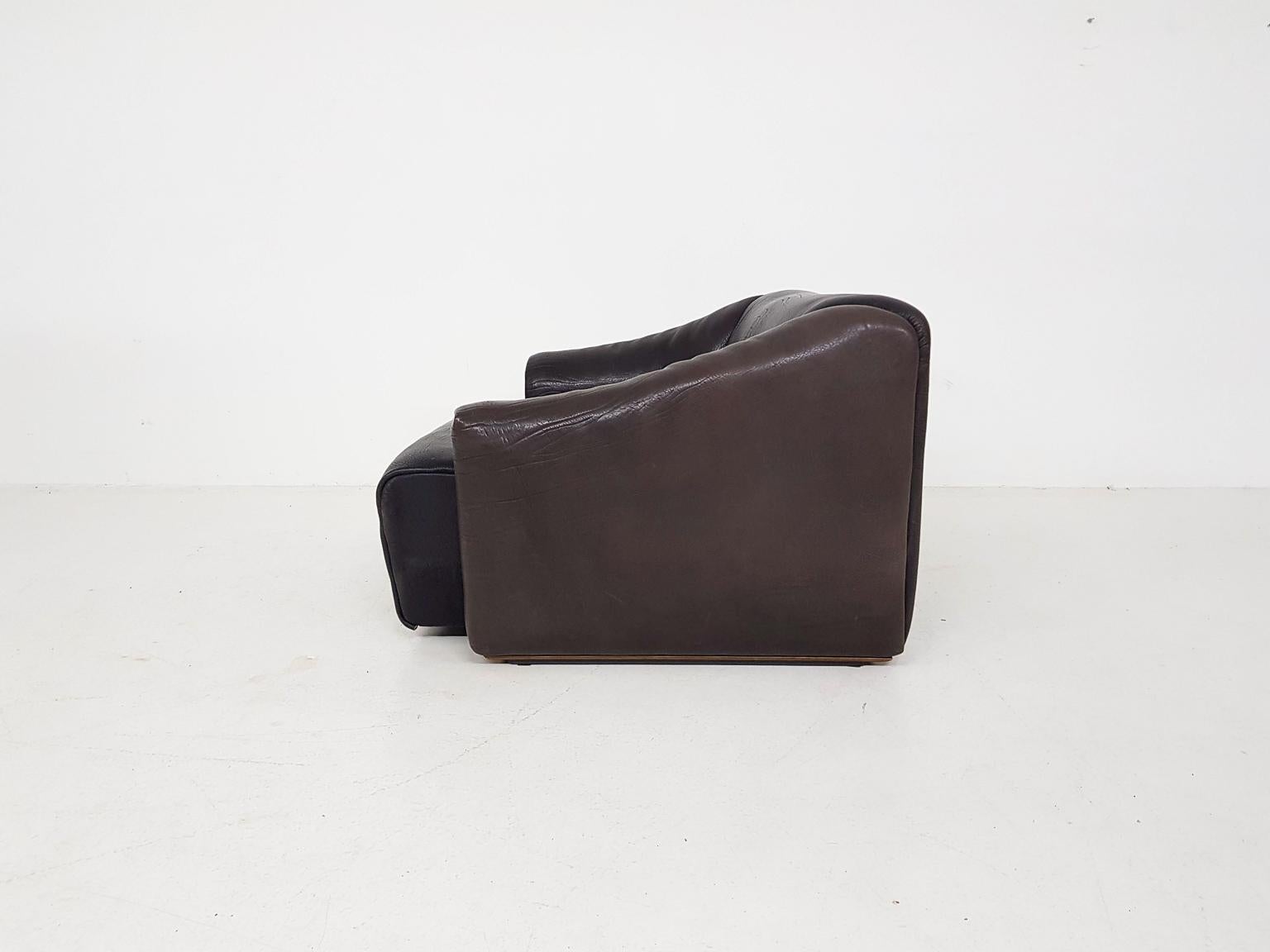 Swiss Dark Brown Neck Leather De Sede DS47 Two-Seat Sofa, Switzerland, 1970s