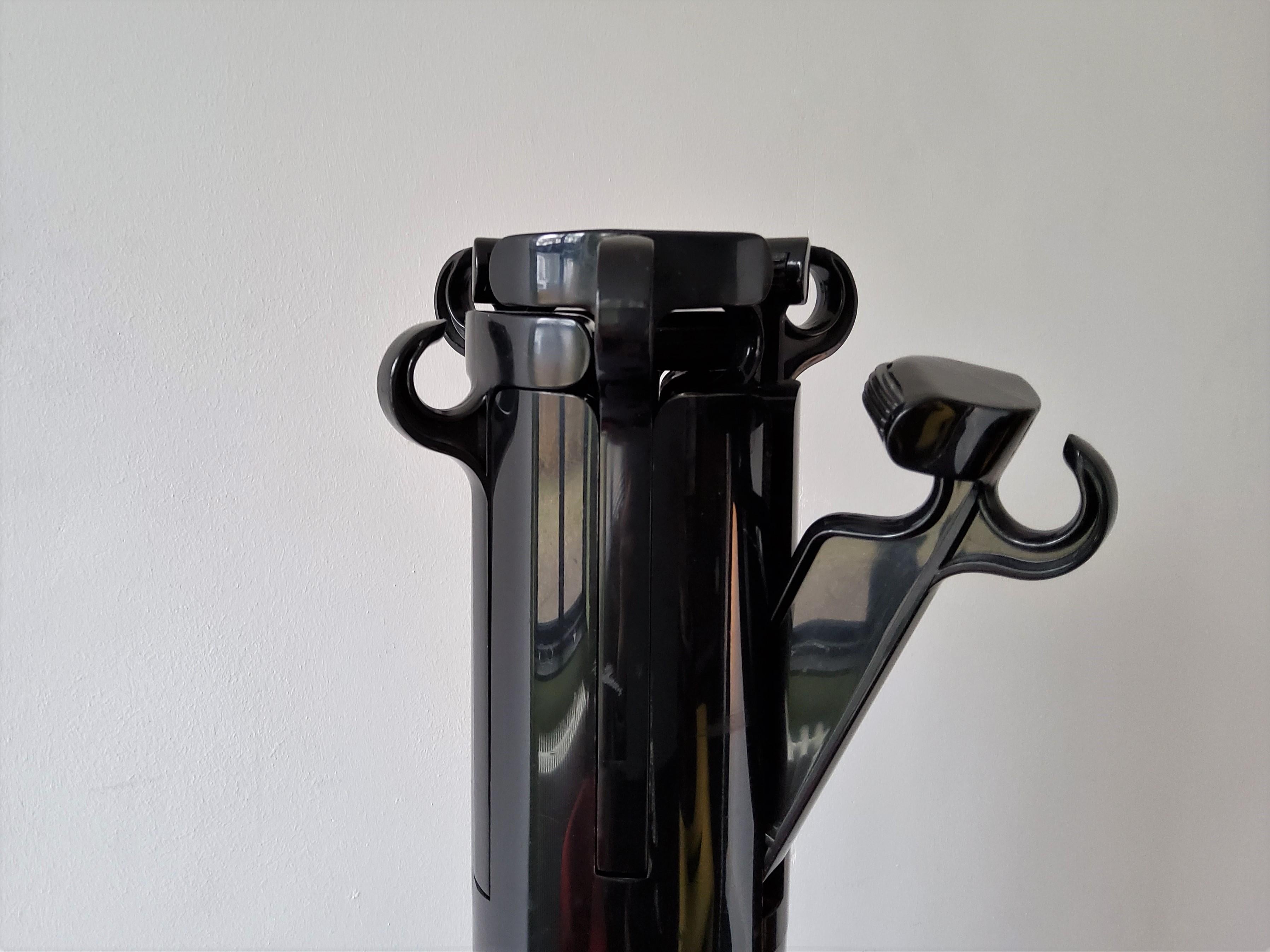 Black 'Planta' Coat Stand by Giancarlo Piretti for Anonima Castelli, Italy In Good Condition For Sale In Steenwijk, NL