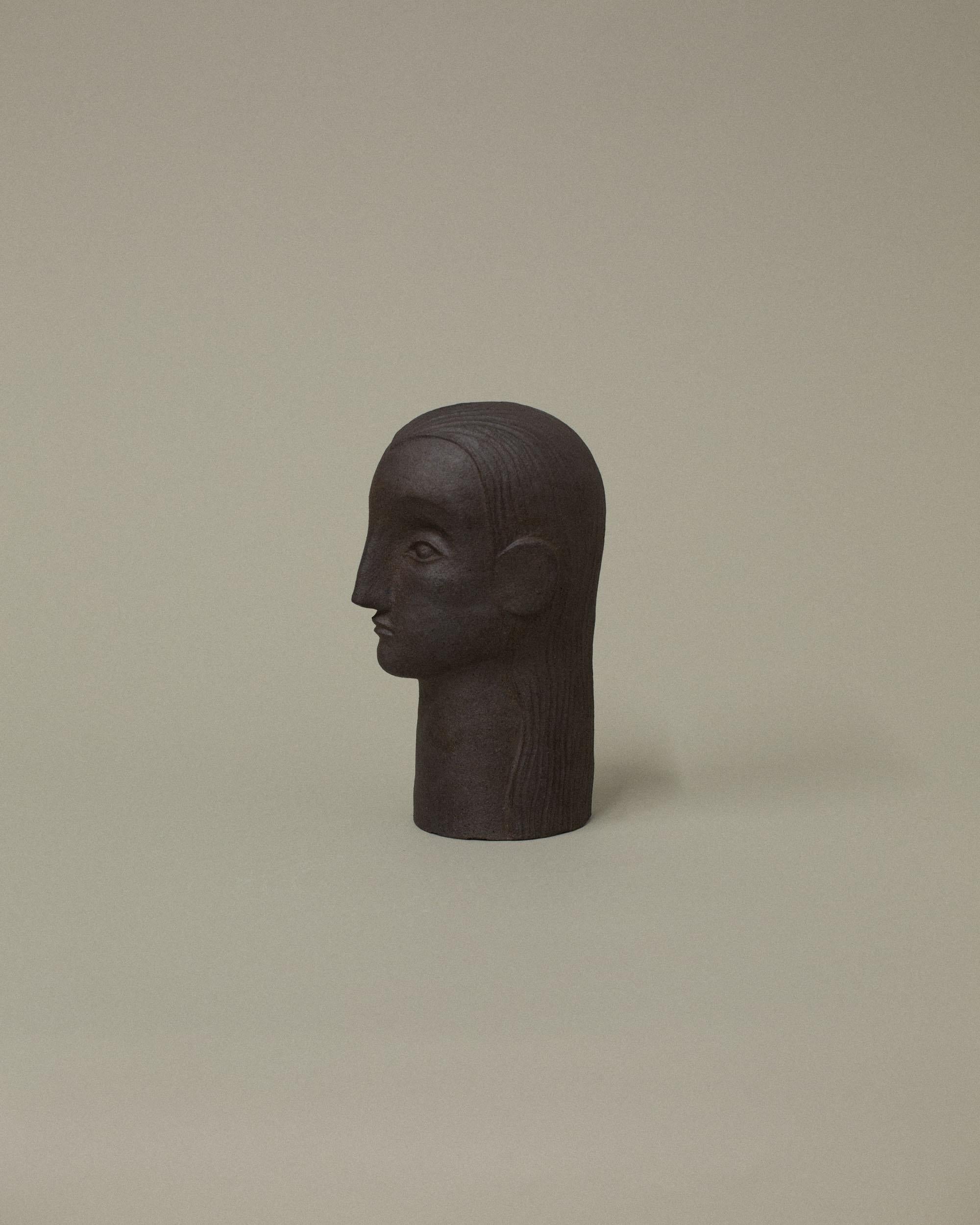 Postmoderne Sculpture Poise Brown foncé par Common Body en vente