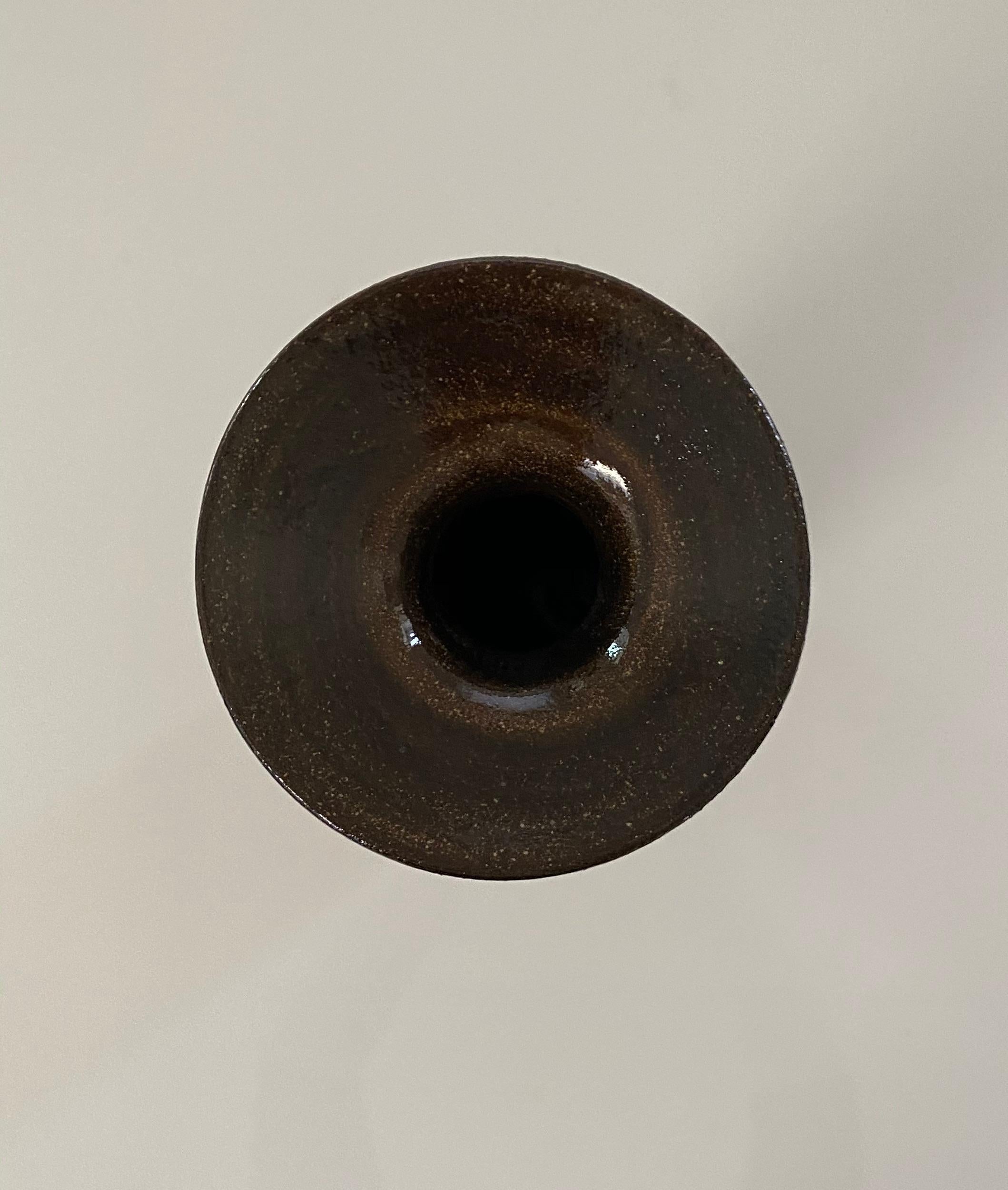 Dark Brown Stoneware Vase by Ceramicist Sandi Fellman, USA, Contemporary In New Condition In New York, NY