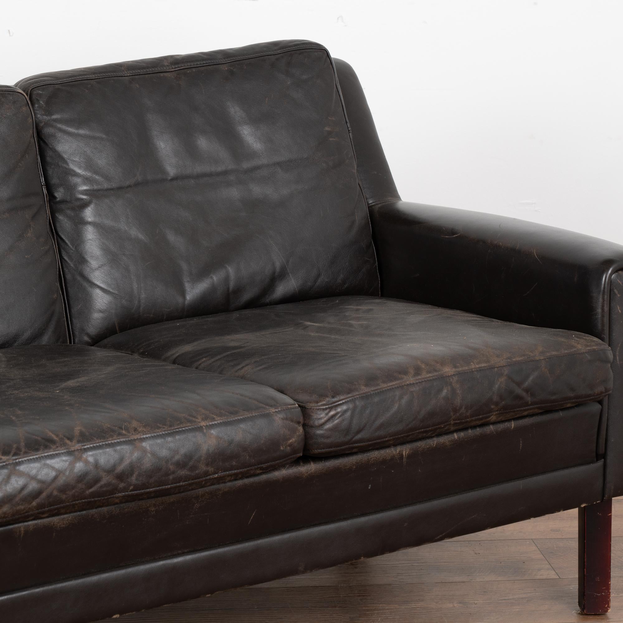 Dark Brown Vintage Leather Mid Century Three Seat Sofa, Denmark circa 1960 For Sale 4