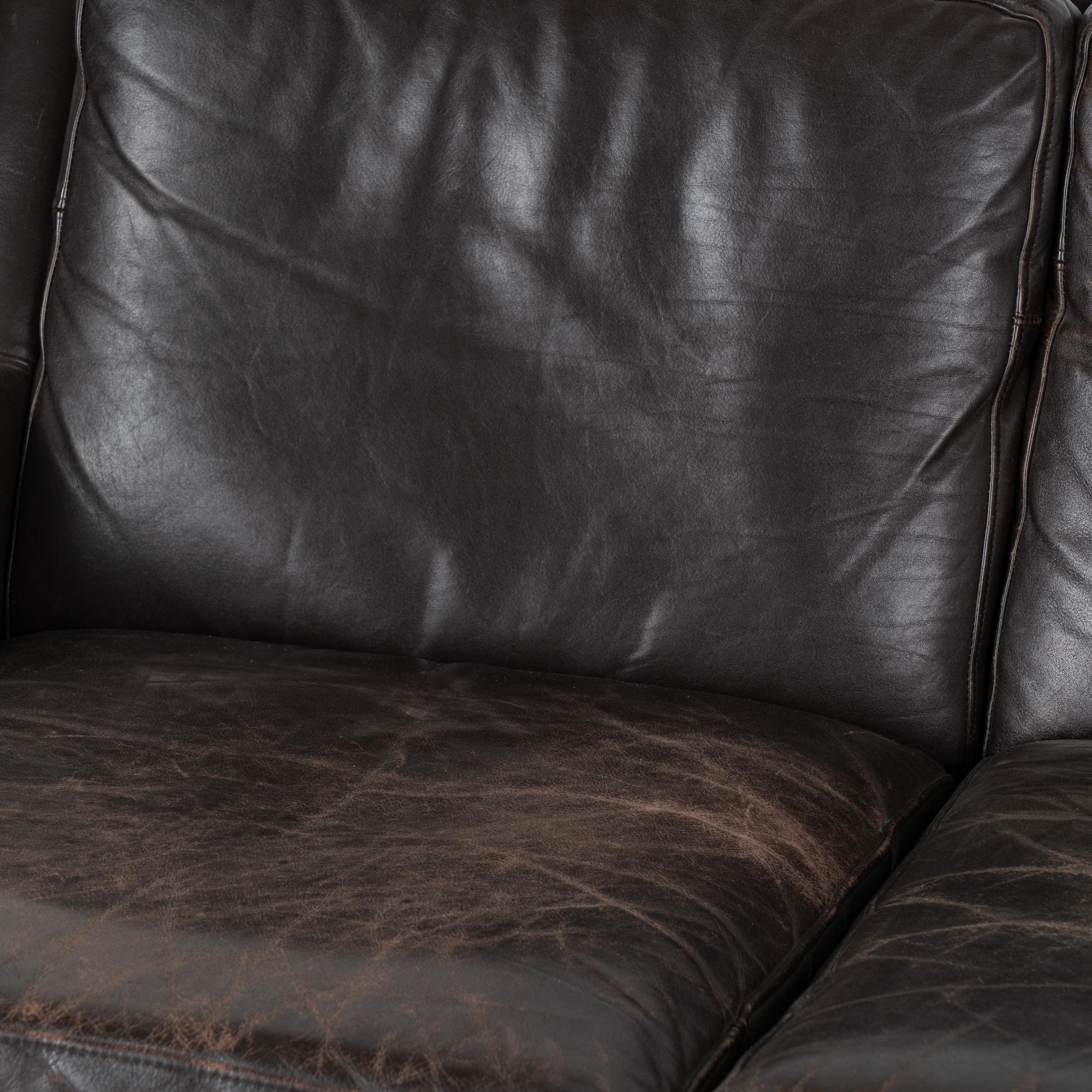 Dark Brown Vintage Leather Mid Century Three Seat Sofa, Denmark circa 1960 For Sale 1