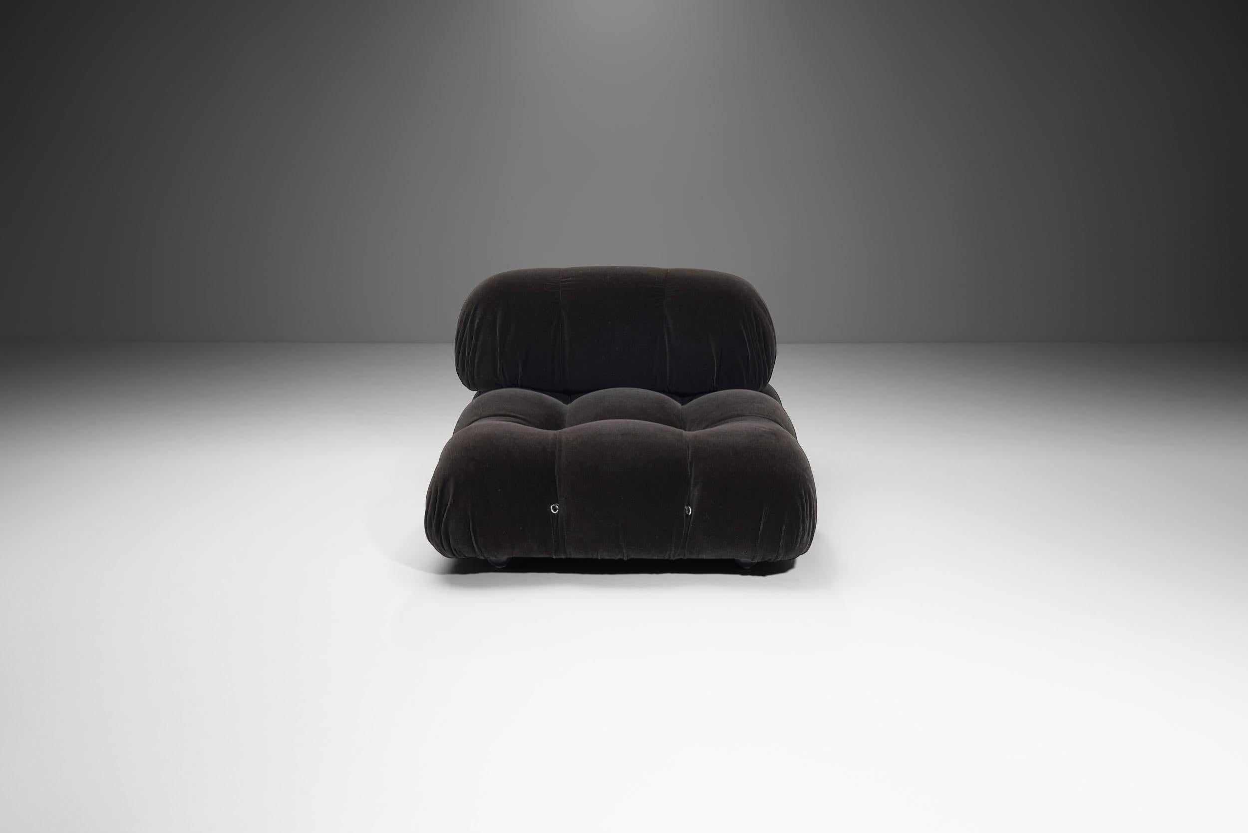 Dark “Camaleonda” Modular Sofa in 4 Segments by Mario Bellini for B&B, Italy 197 In Good Condition In Utrecht, NL