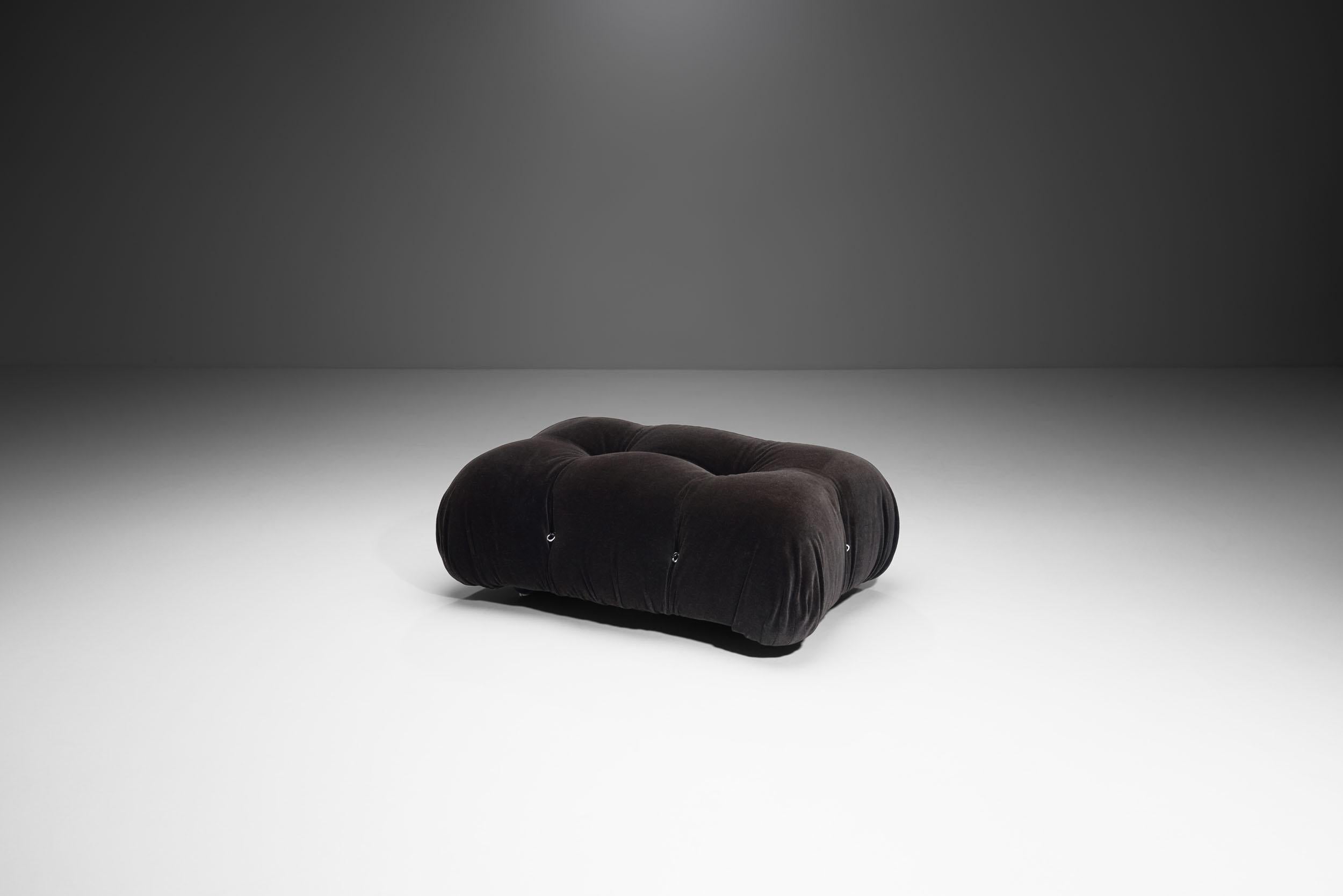 Late 20th Century Dark “Camaleonda” Modular Sofa in 4 Segments by Mario Bellini for B&B, Italy 197