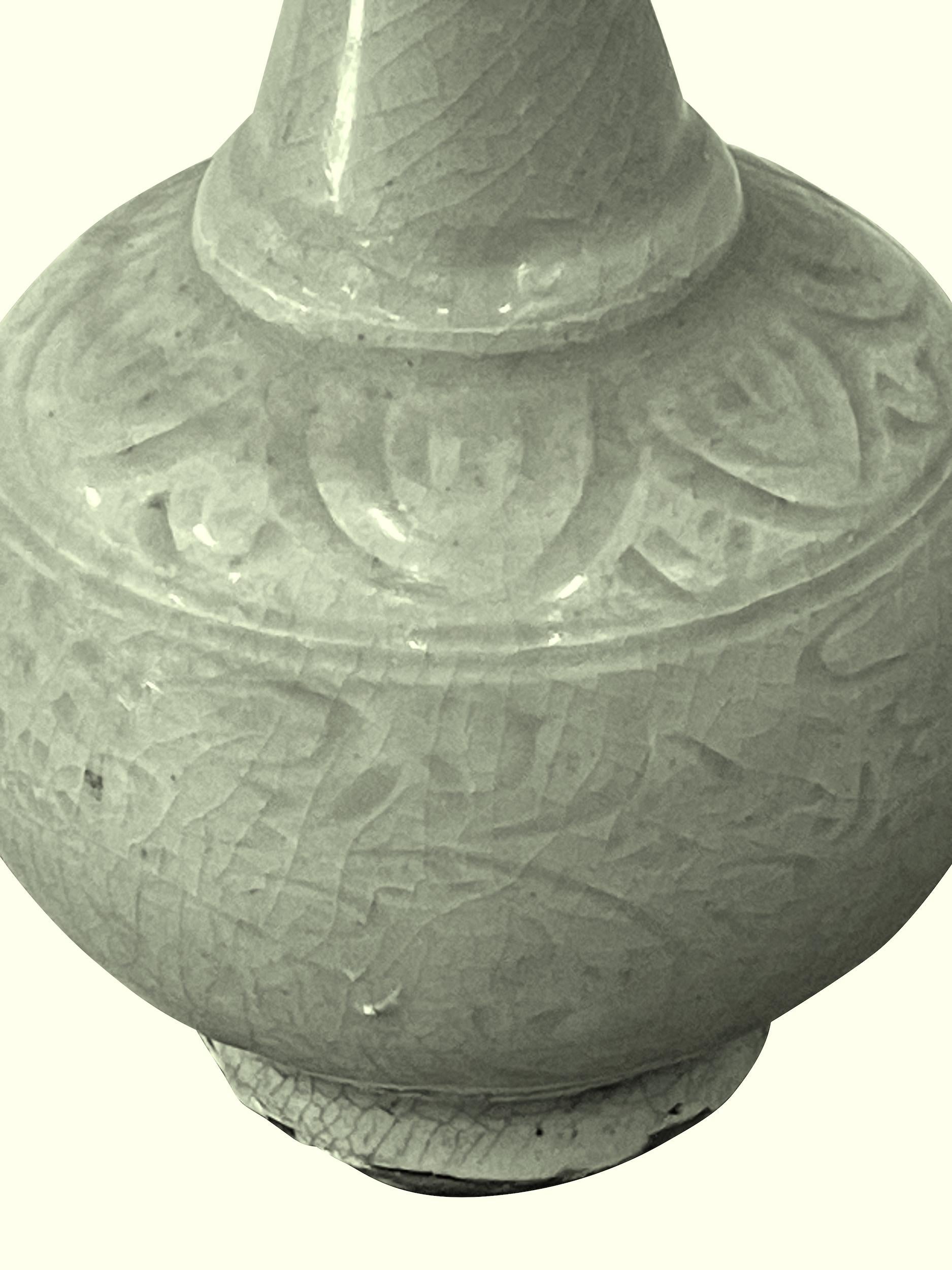 Cinese Vaso a forma di tulipano con smalto Celedon scuro, Cina, Contemporaneo in vendita