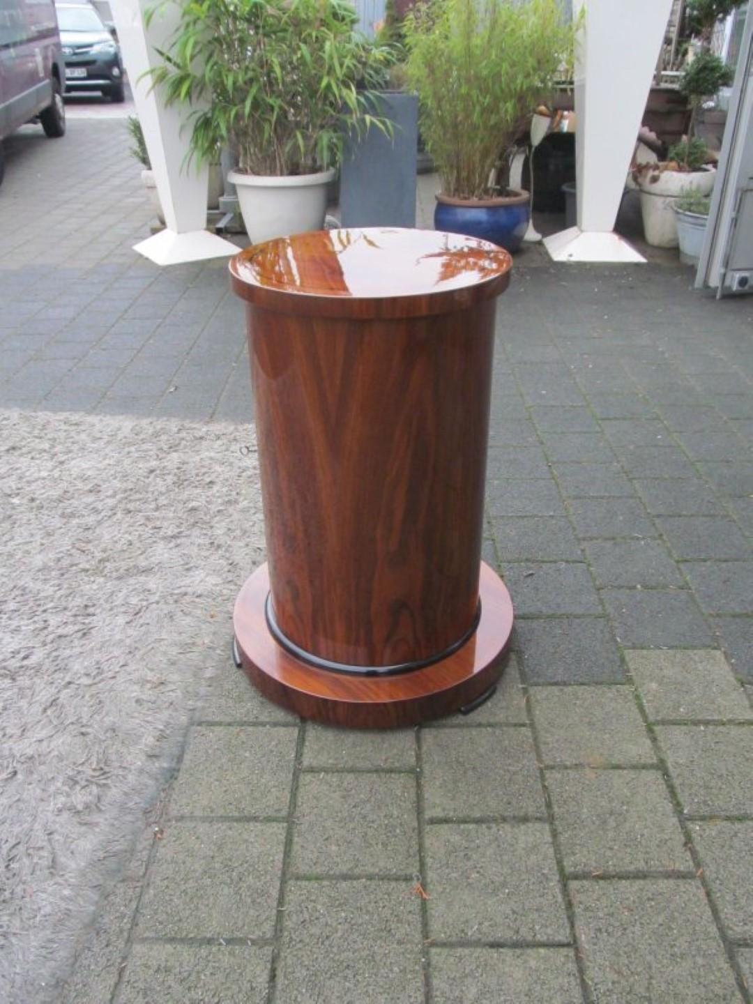 Dark Drum Cabinet in the Biedermeier Style in Walnut In Excellent Condition In Senden, NRW