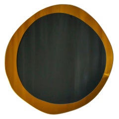 Espejo mediano esculpido a mano The Eclipse, Laurene Guarneri