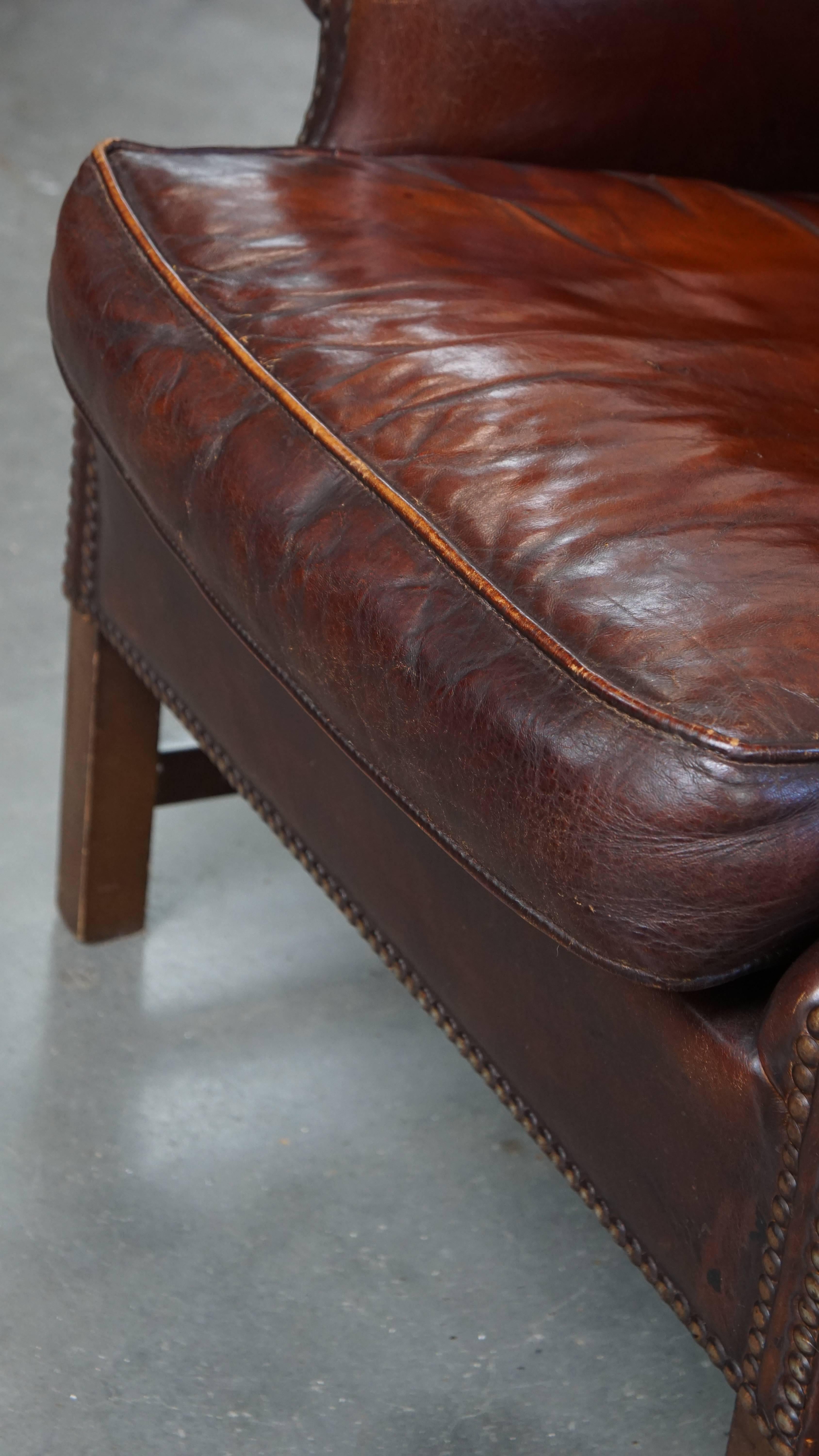 Sedia Wingback in pelle di pecora scura in stile inglese in vendita 3