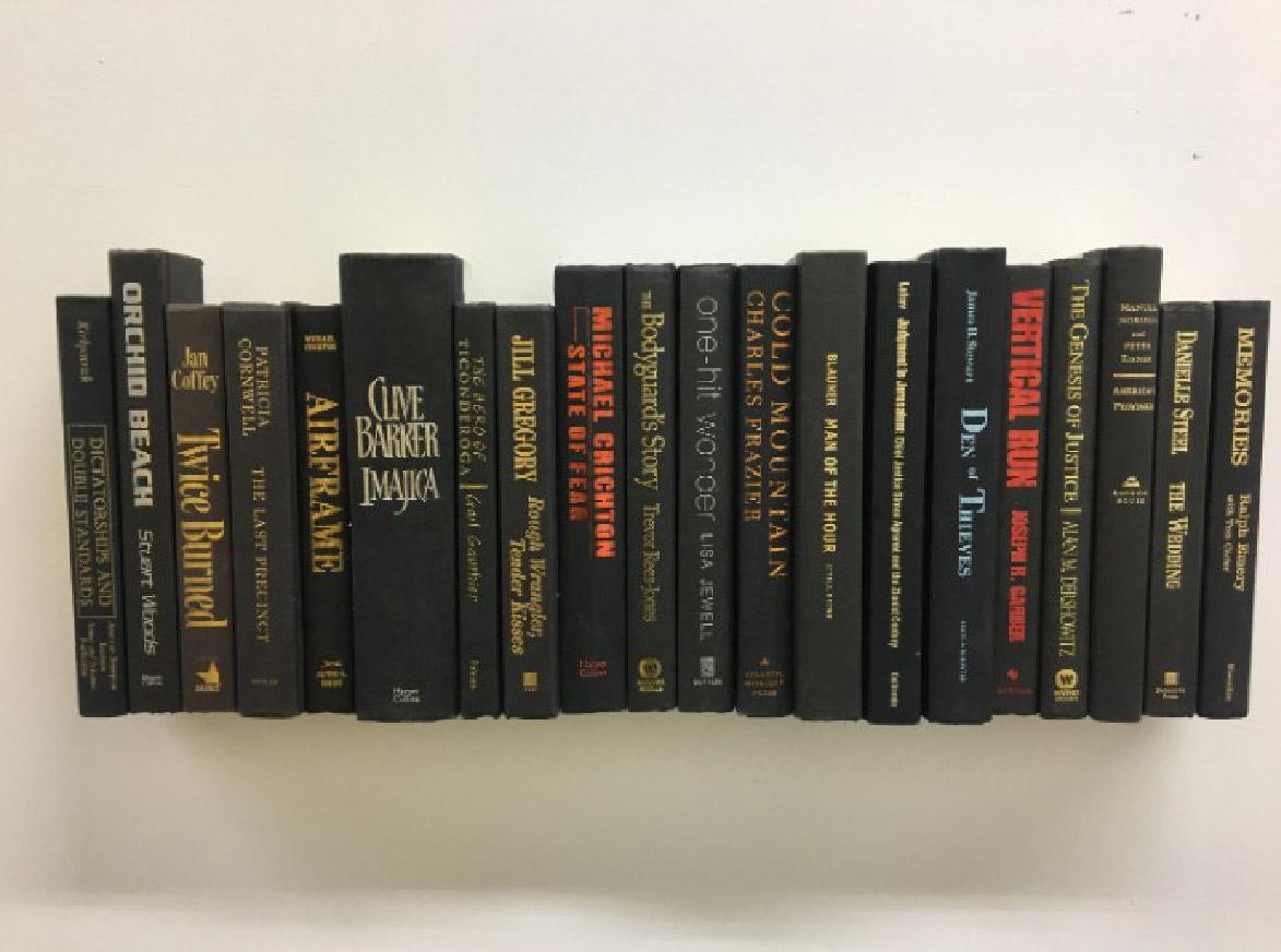 Libri galleggianti scuri di Wolfgang & Hite In condizioni Nuovo in vendita a New York, NY