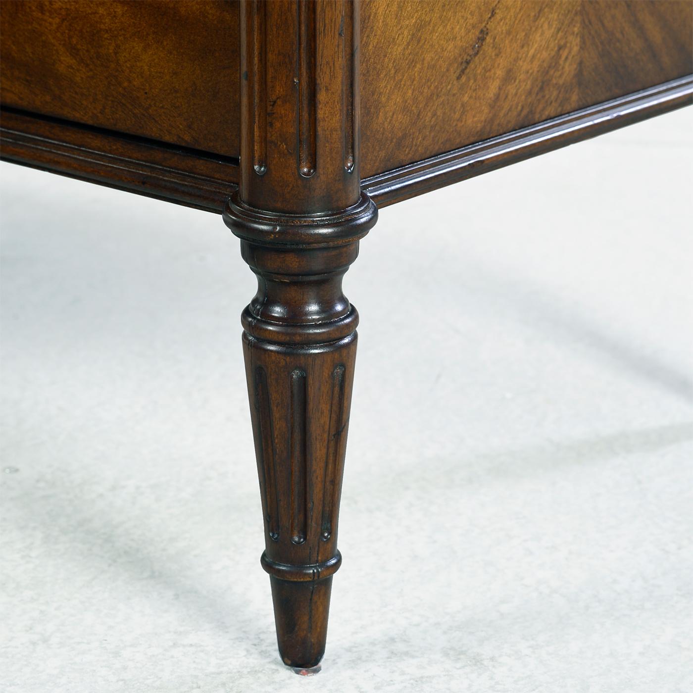Commode francese scuro Luigi XVI in vendita 3