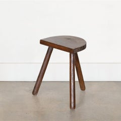 Tabouret tripode en bois français foncé
