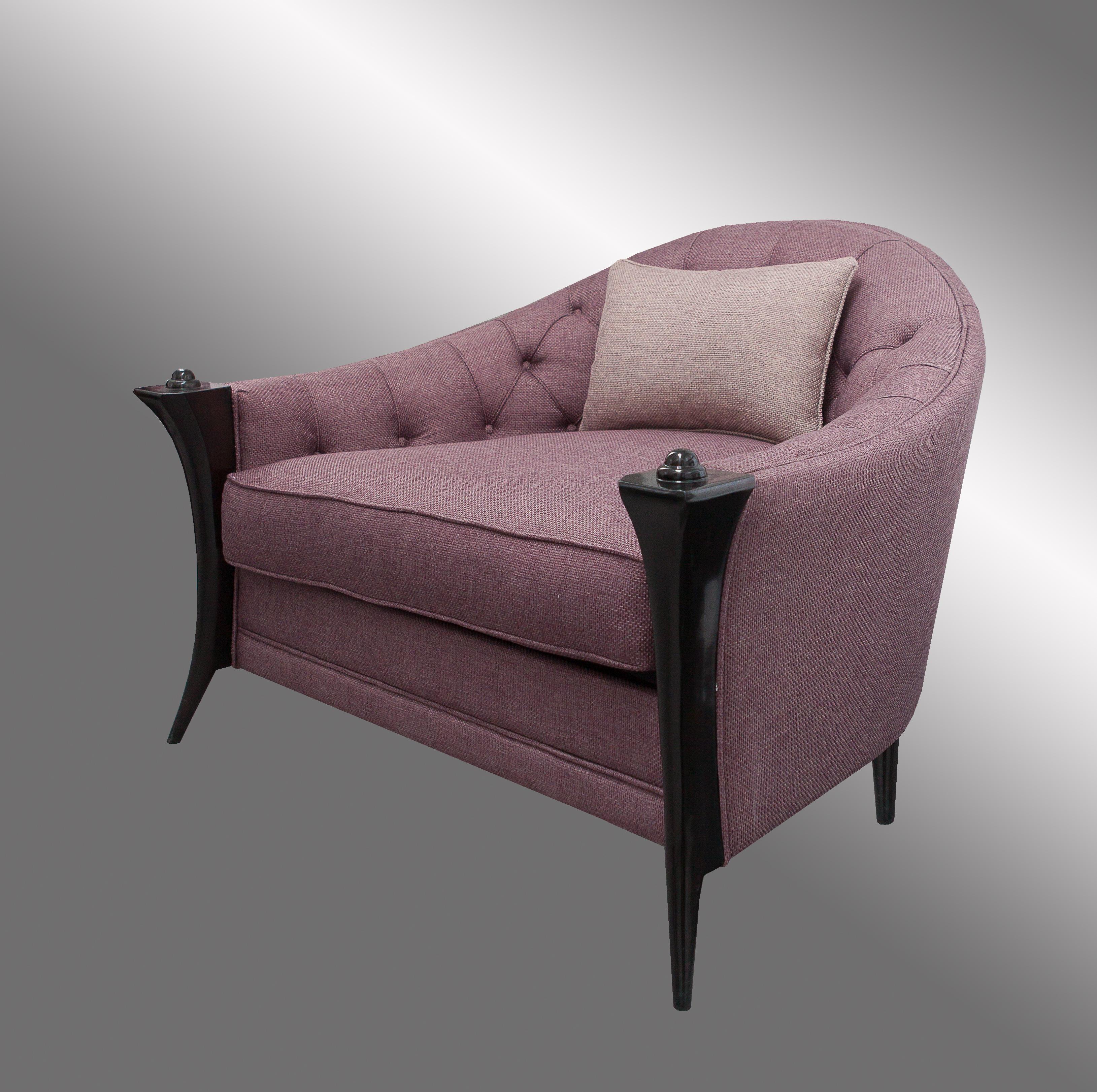 Poltrona moderna grande con finitura lucida scura, rivestimento in Fabrice In condizioni Nuovo in vendita a Hong Kong, HK