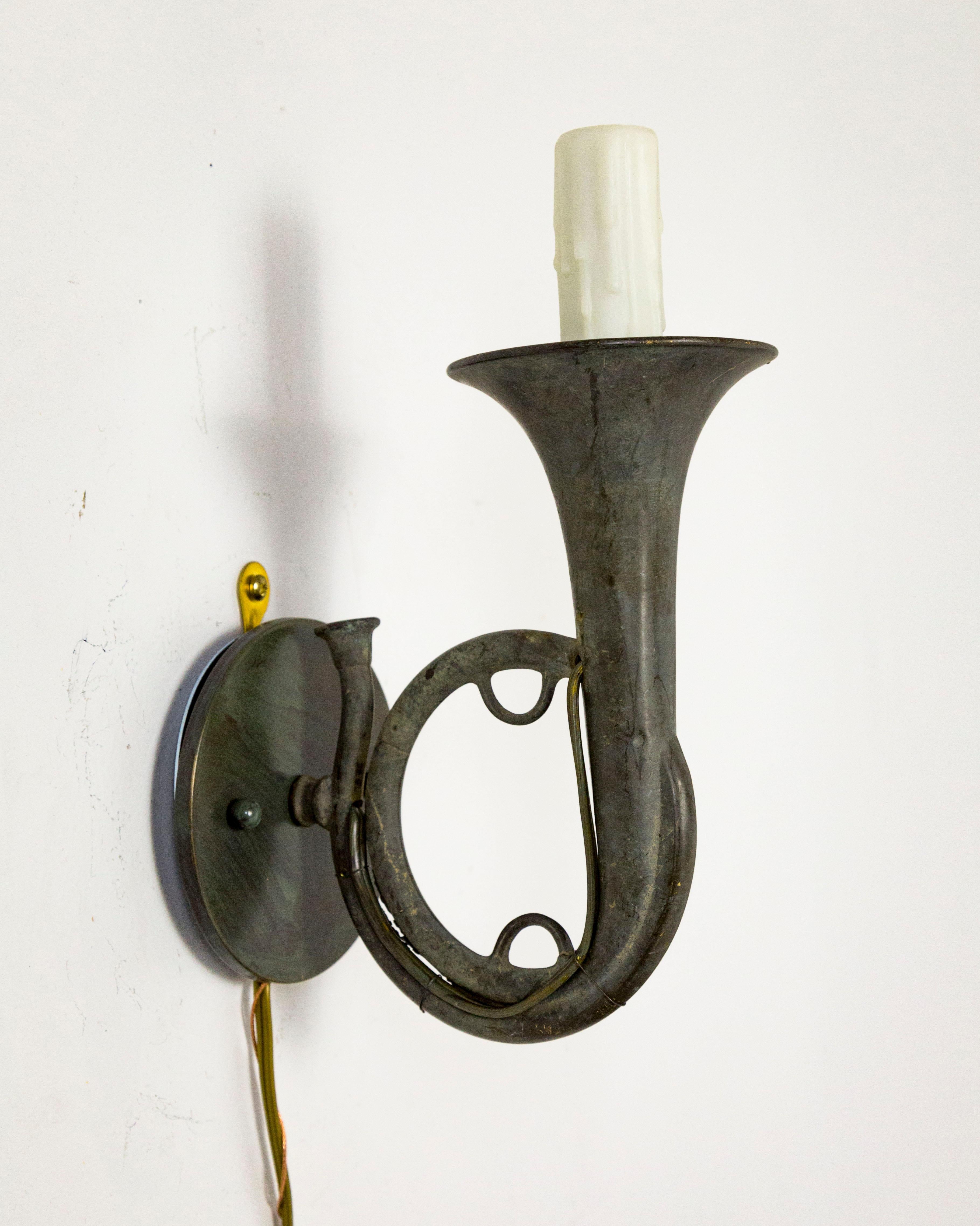 Pair of Dark Gray Brass Hunting Horn Sconces. In Good Condition In San Francisco, CA