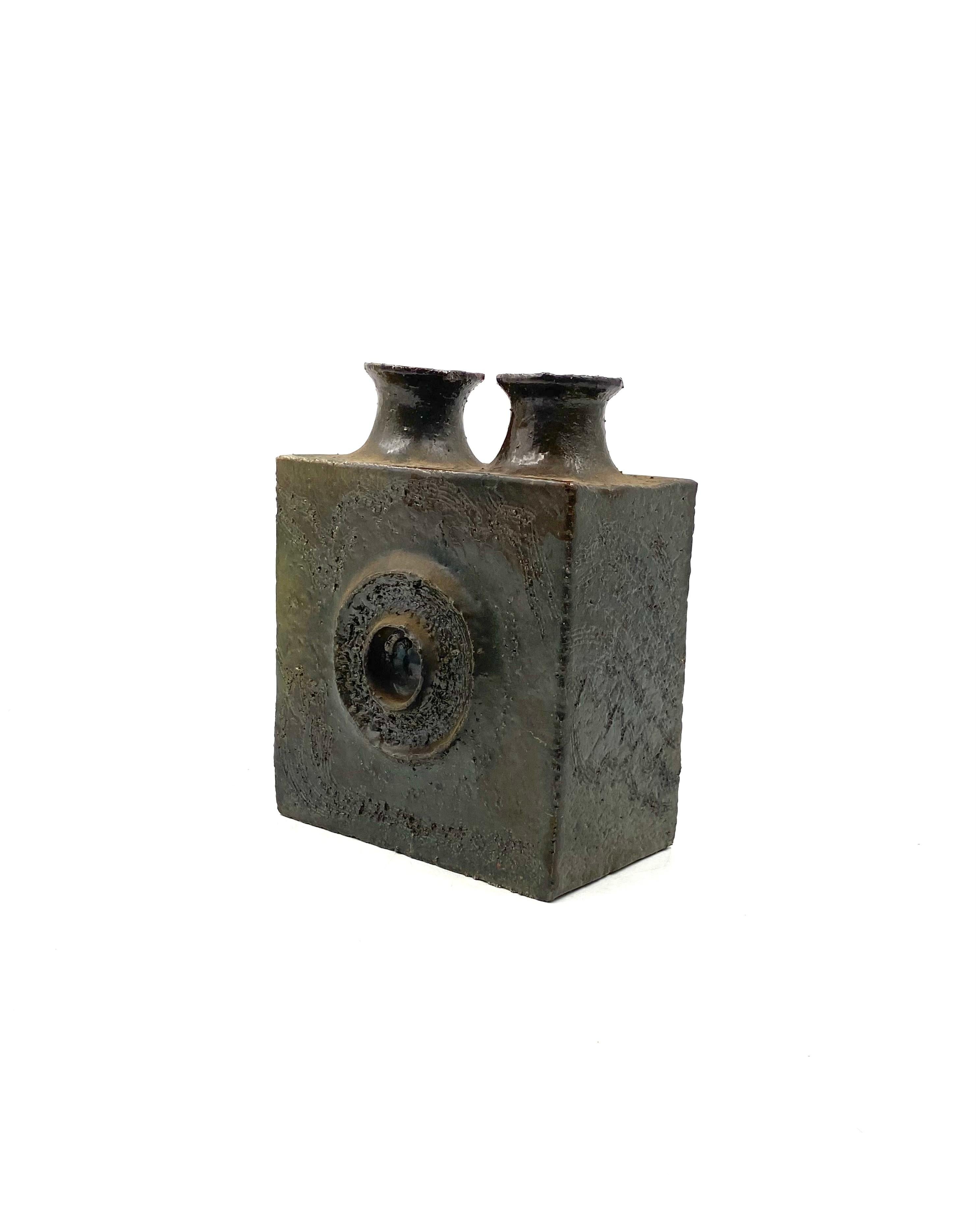 Dark green brutalist ceramic vase, Italy 1980s in vendita 5