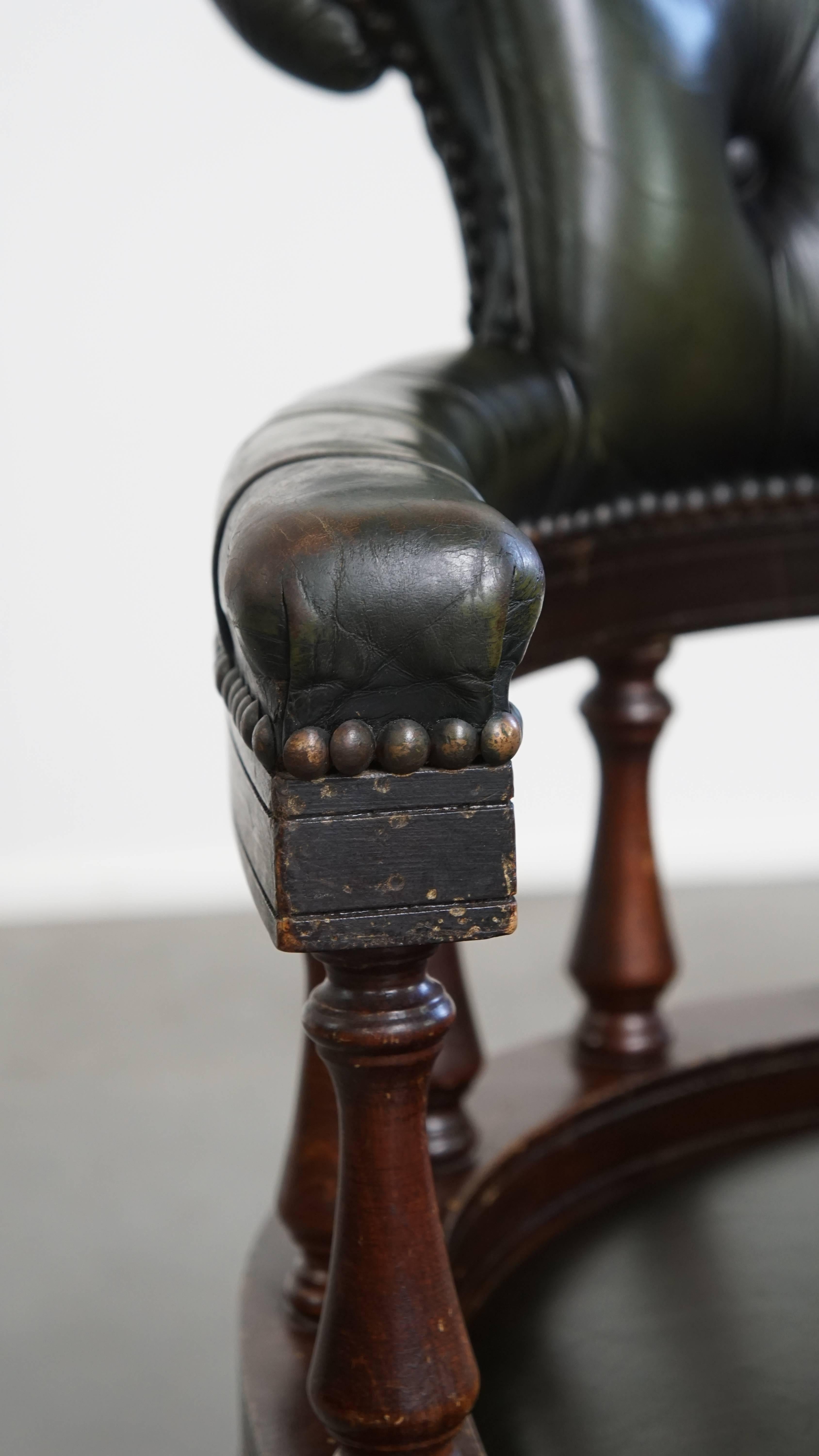 Dark Green Cowhide Leather Swivel and Tilt Chesterfield Office Chair For Sale 4